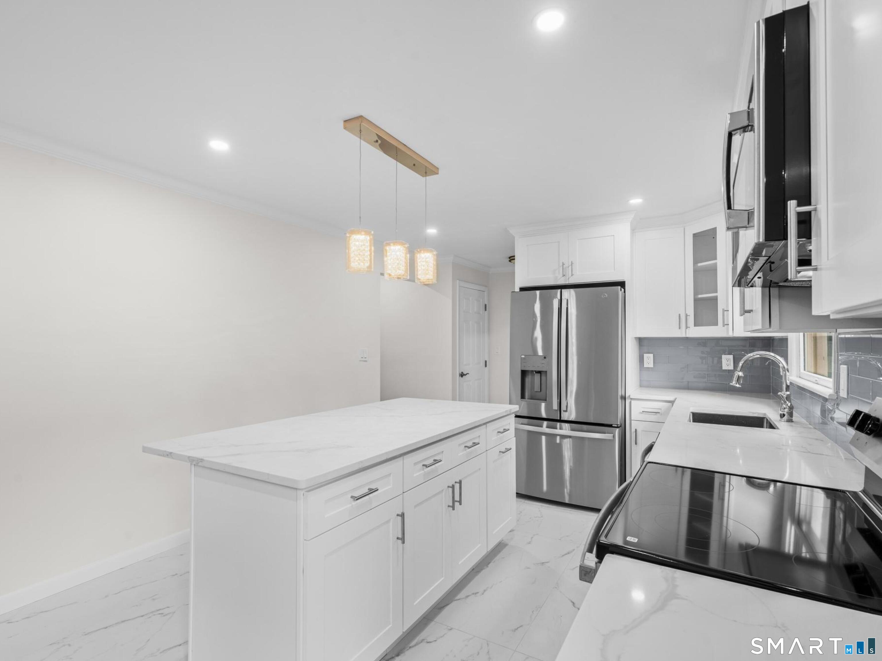 341 Lounsbury Street Property Photo 25