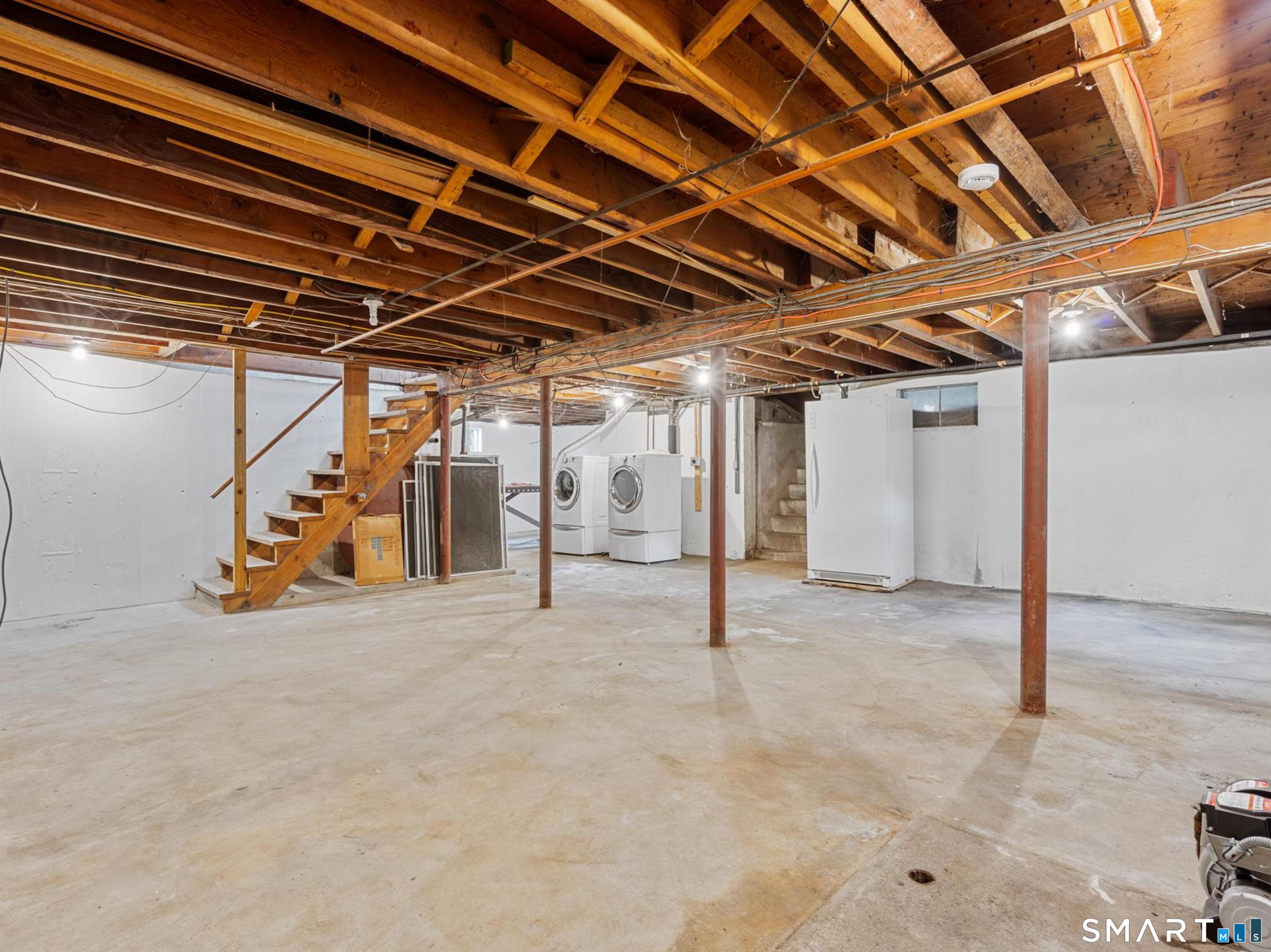 341 Lounsbury Street Property Photo 34
