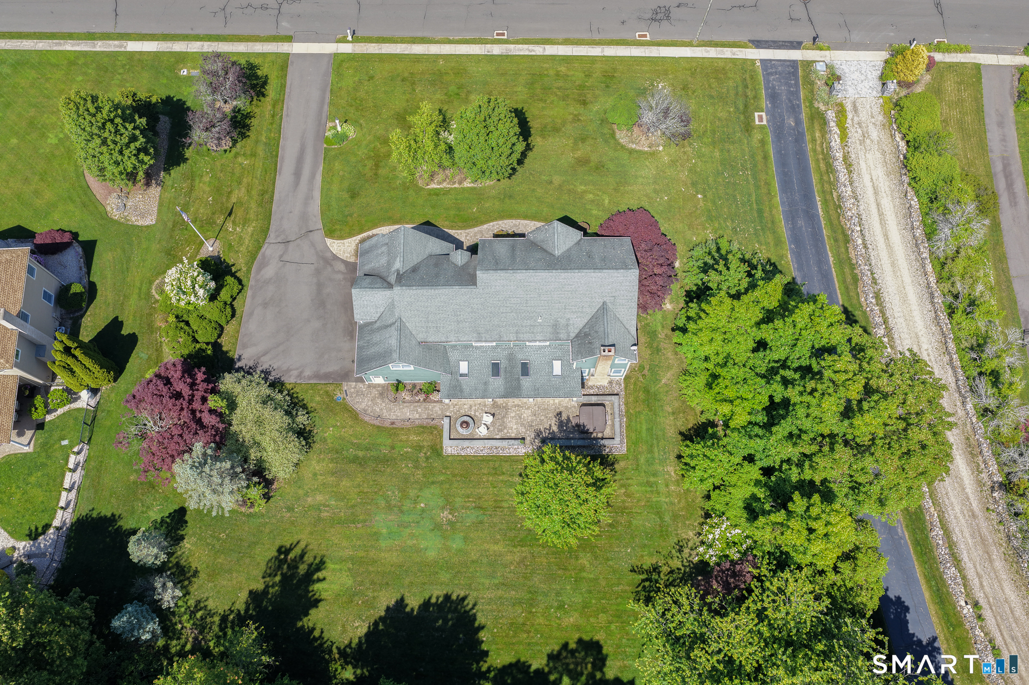 325 Westwood Road Property Photo 3
