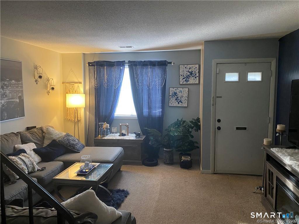 1645 Quinnipiac 5 Avenue Property Photo 4