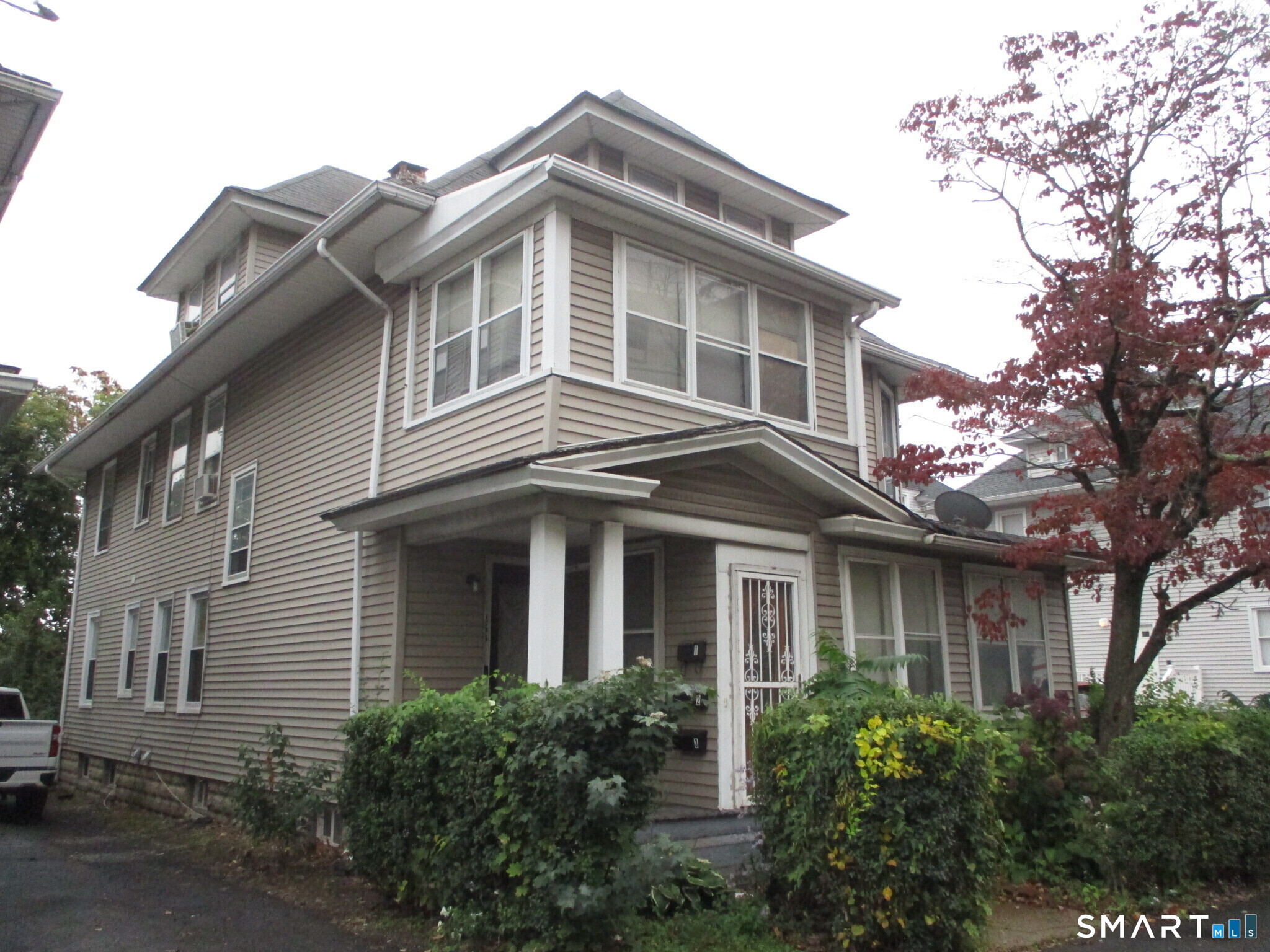 263 Hawley 3rd Floor Avenue Property Photo 1