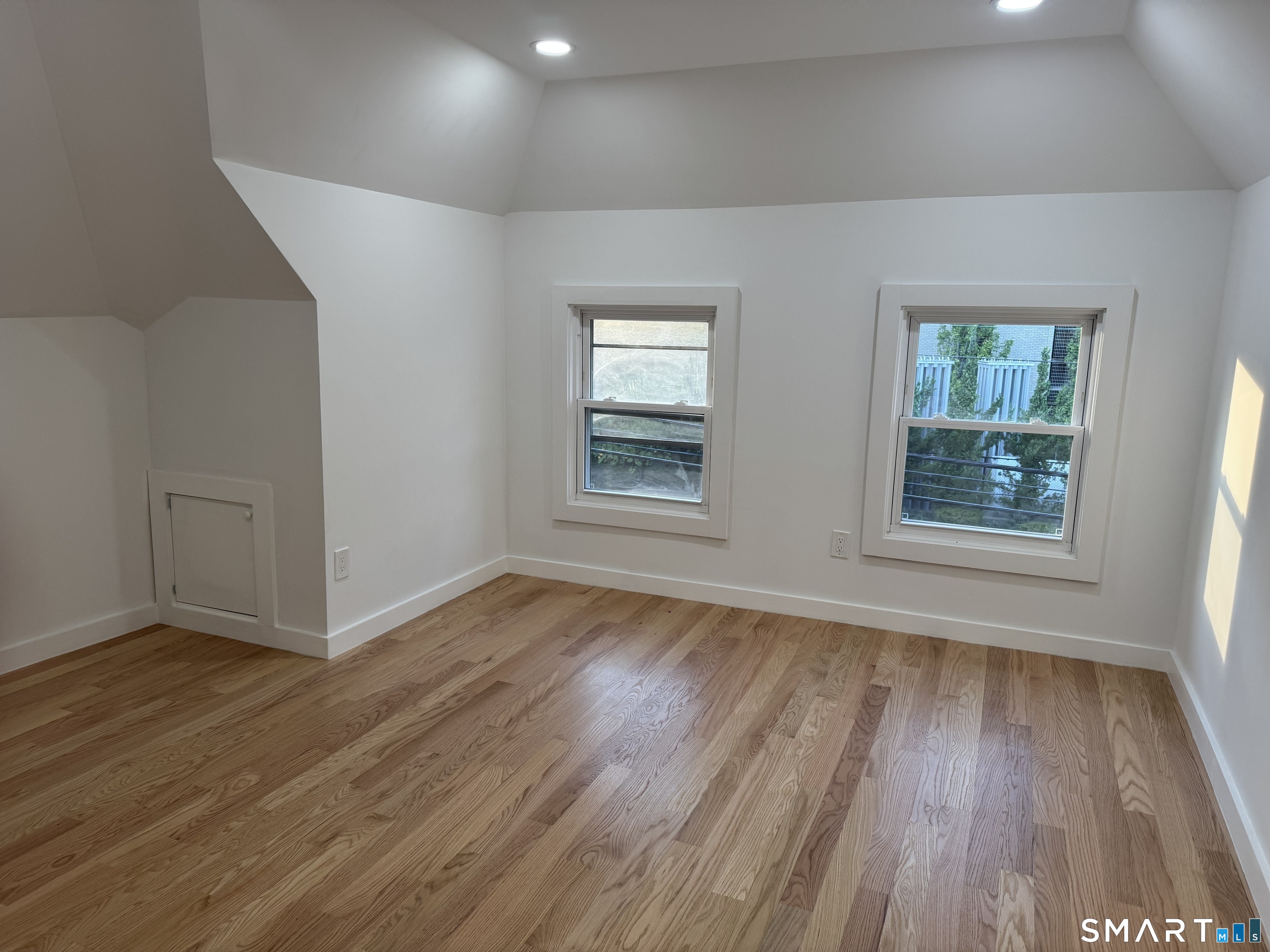 263 Hawley 3rd Floor Avenue Property Photo 14