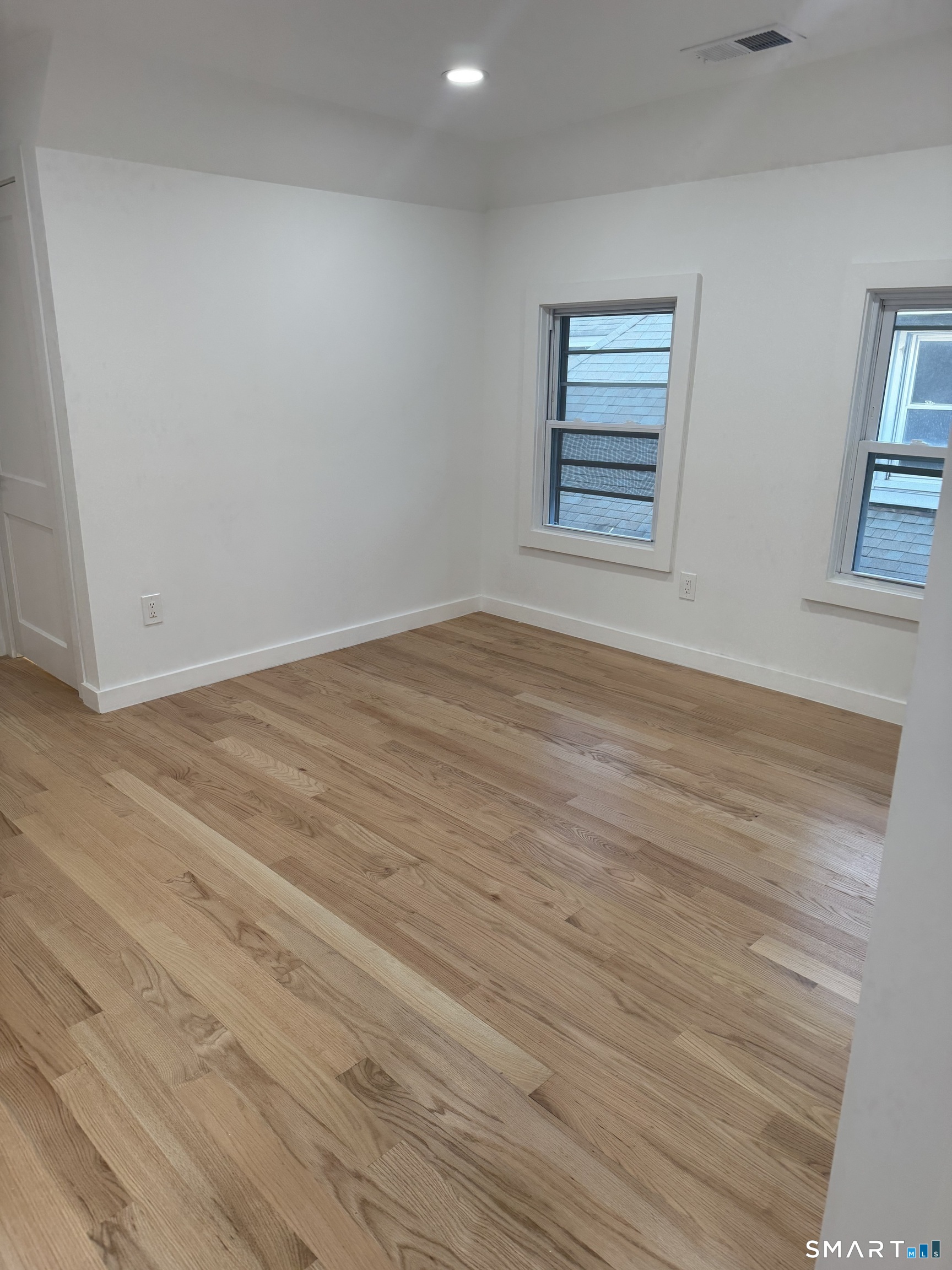 263 Hawley 3rd Floor Avenue Property Photo 18