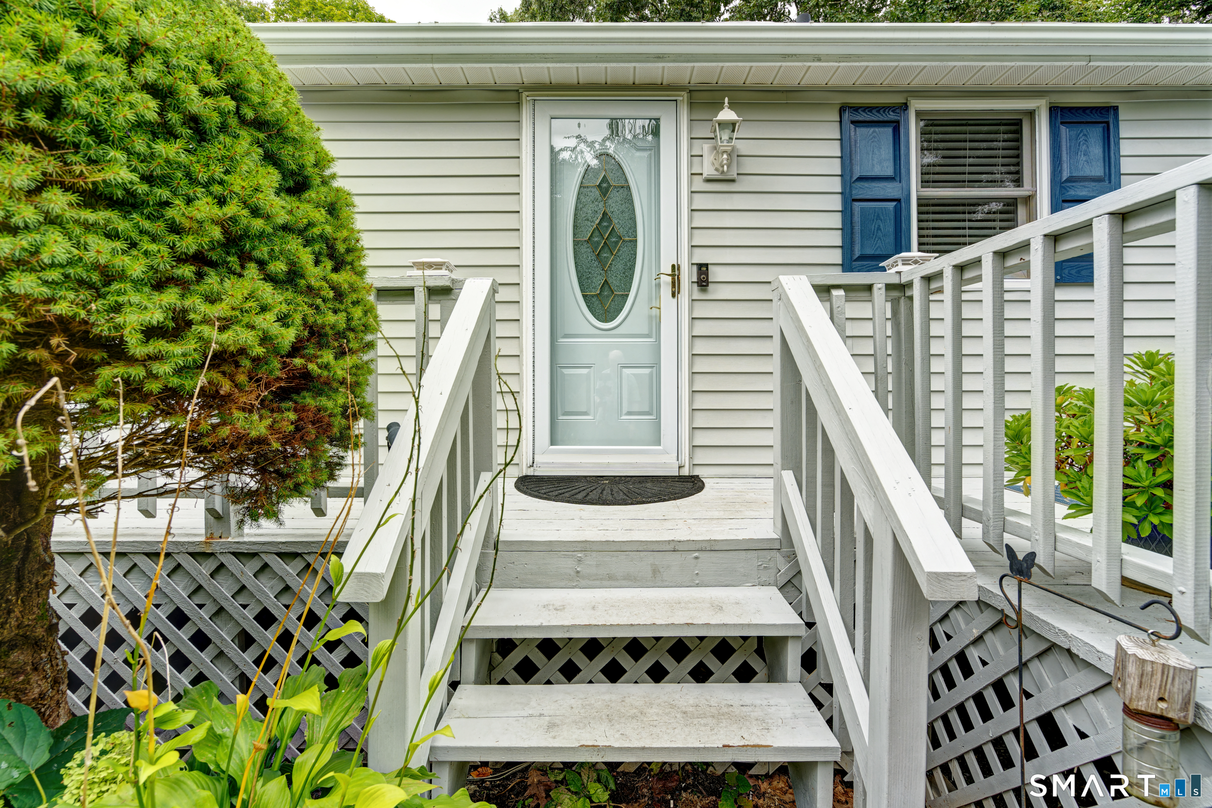 17 Blaine Avenue Property Photo 2