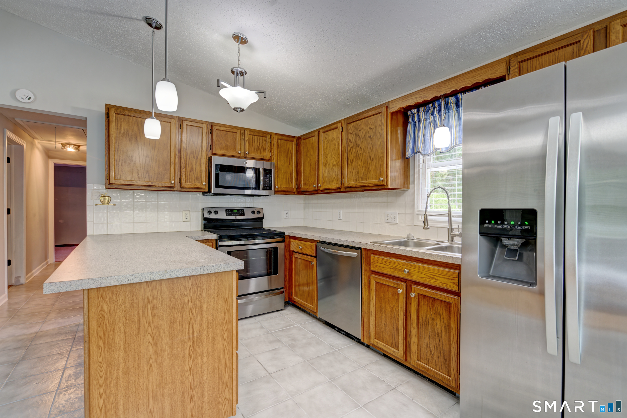17 Blaine Avenue Property Photo 8