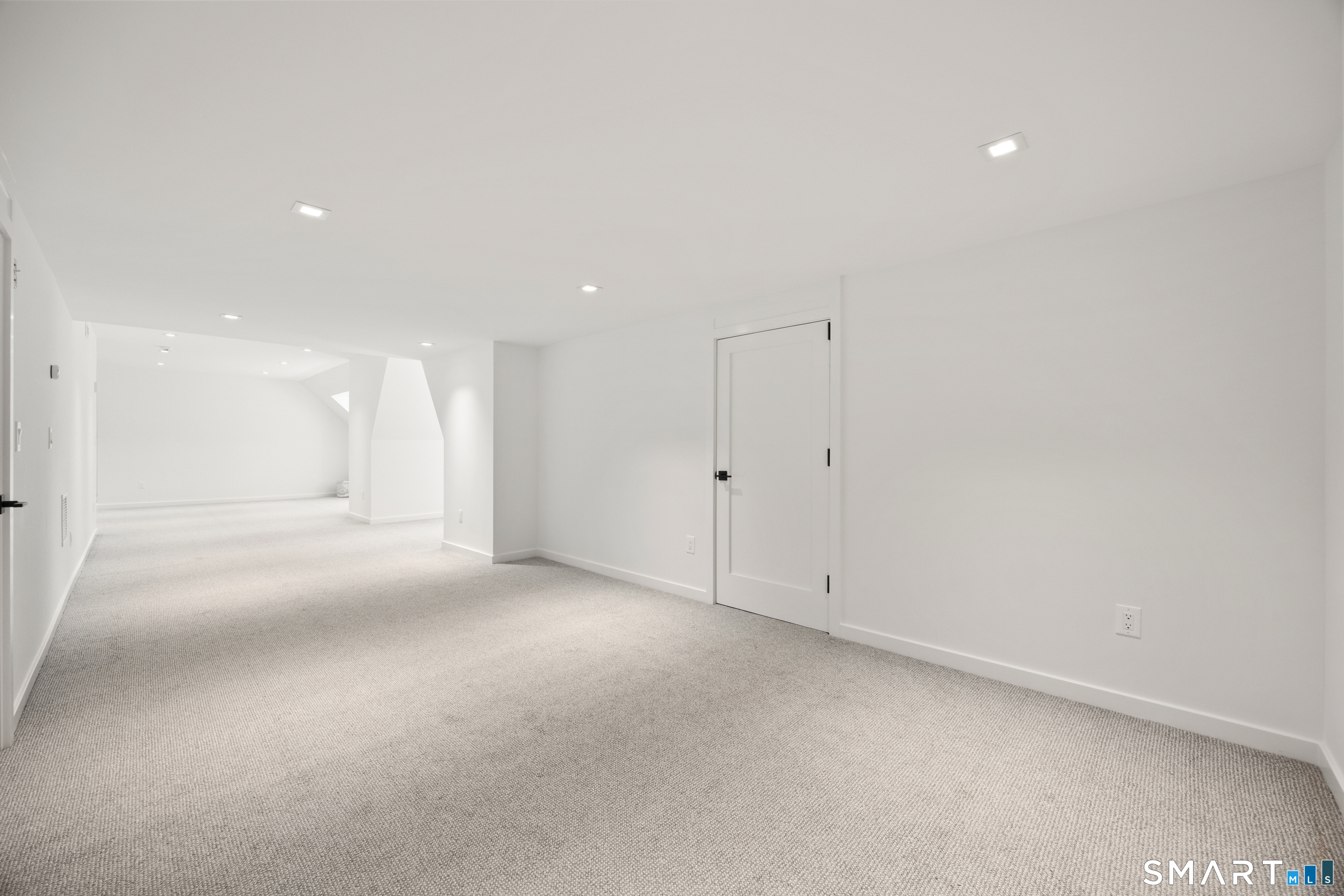 1 Twin Oaks Lane Property Photo 35