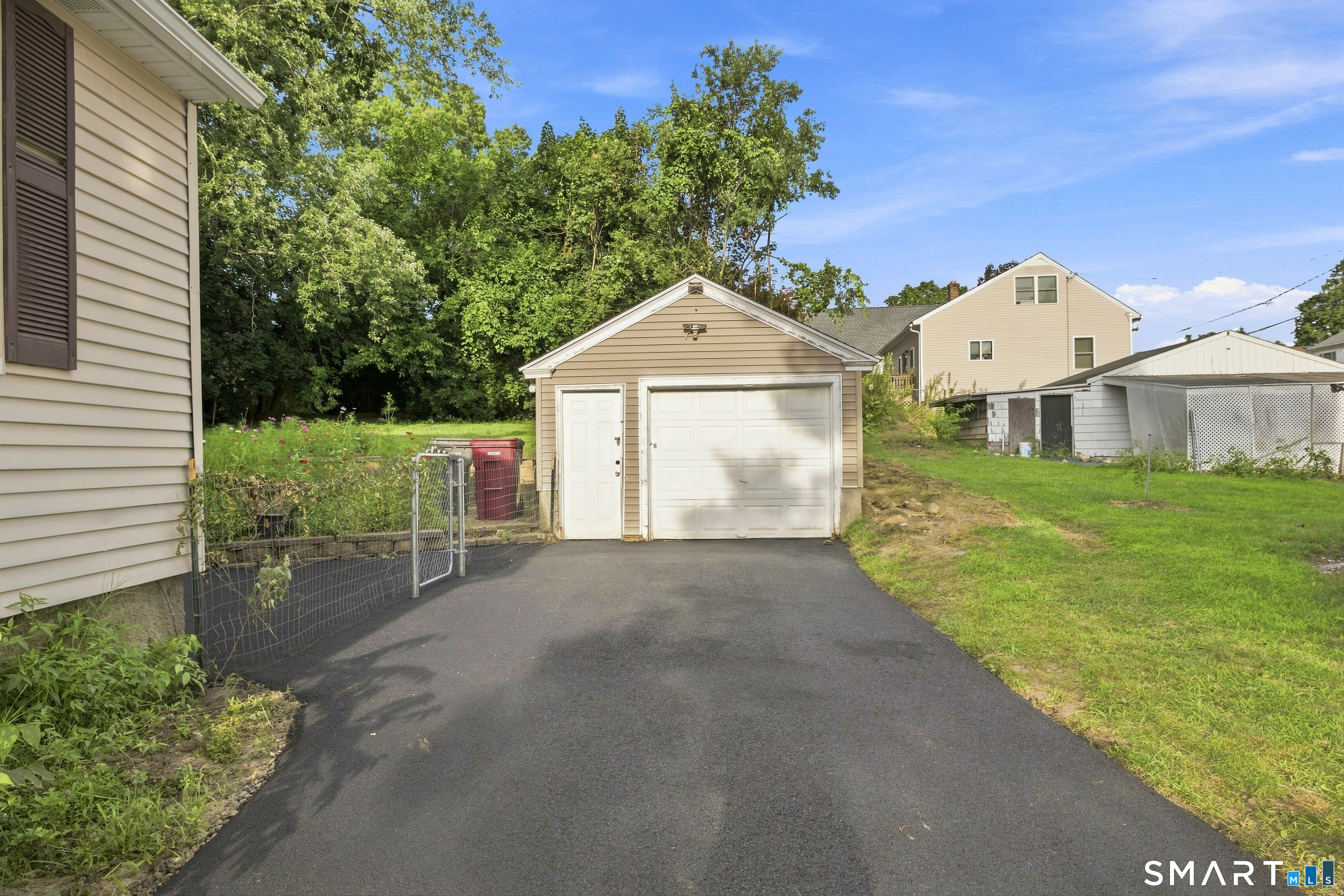 109 Johnson Street Property Photo 4