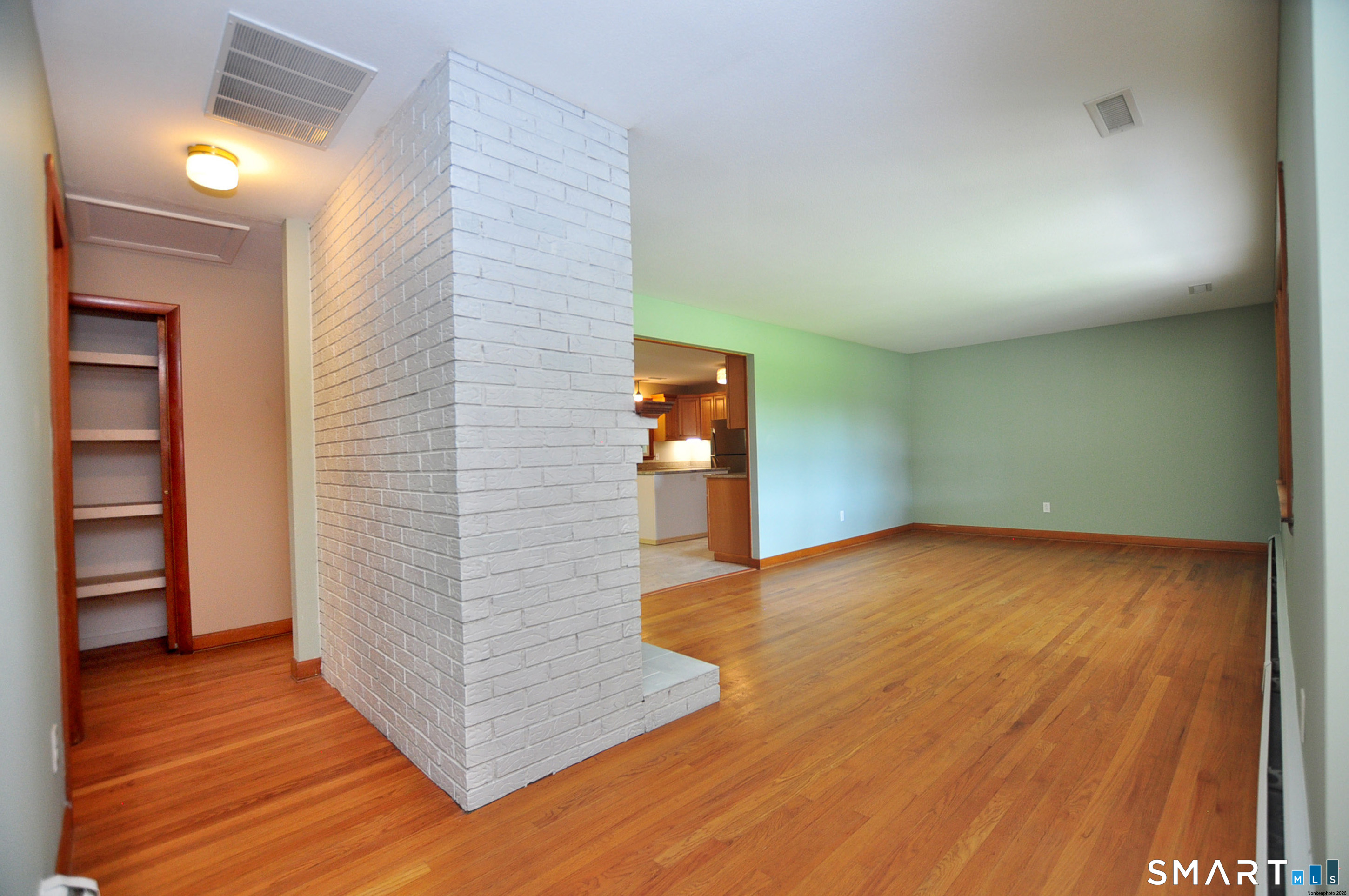 84 Holcomb Street Property Photo 11