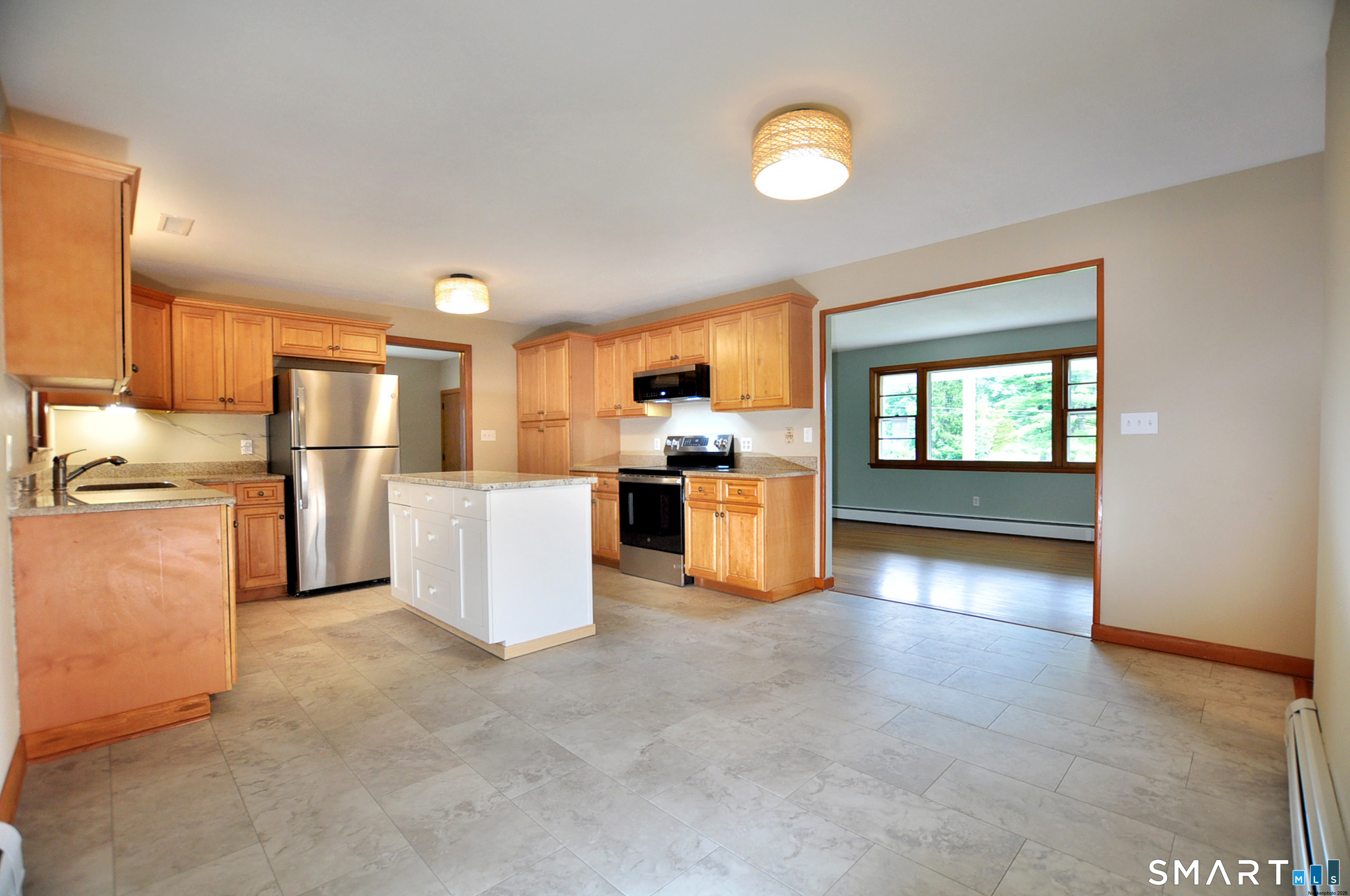 84 Holcomb Street Property Photo 16