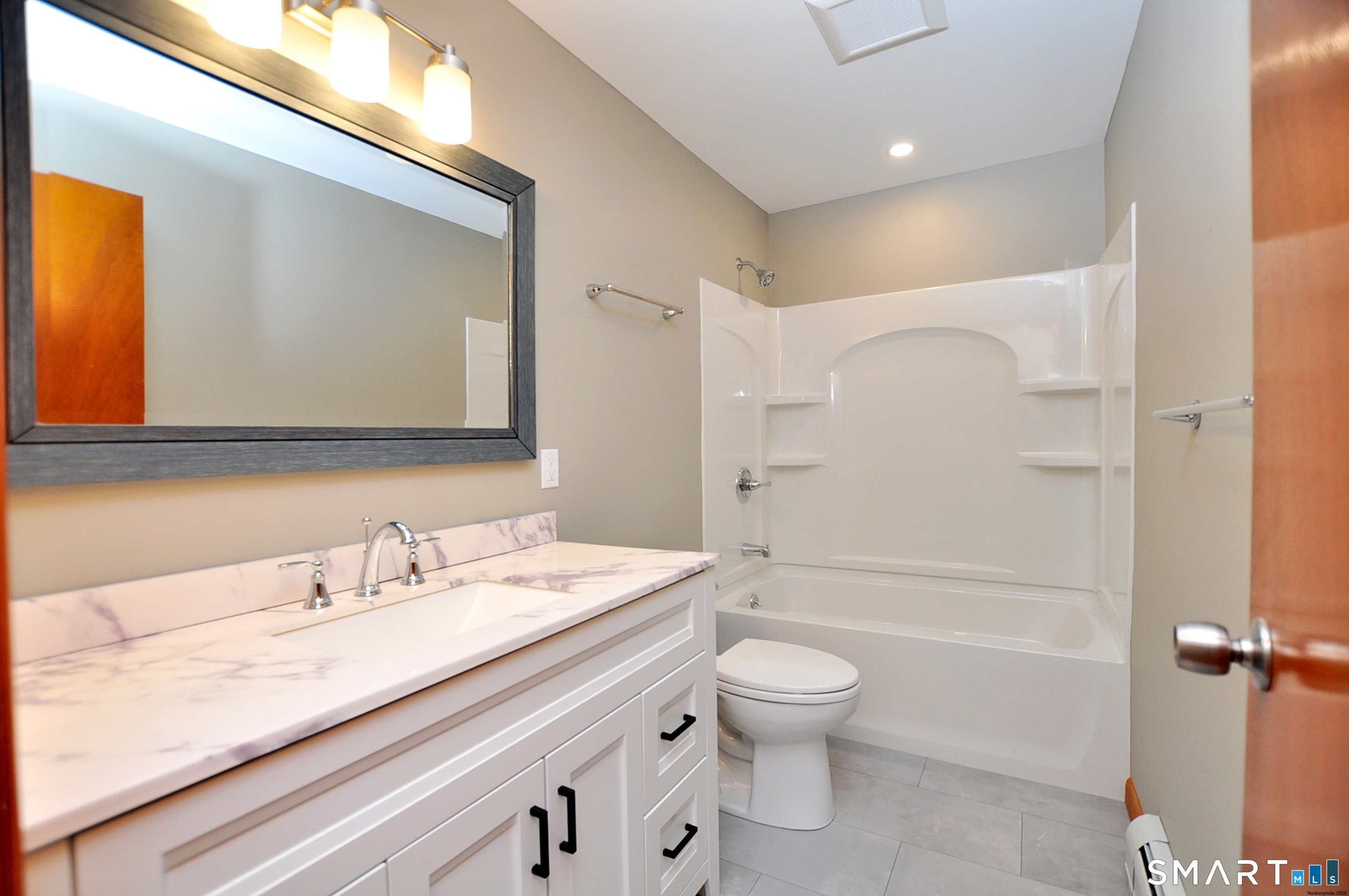 84 Holcomb Street Property Photo 26