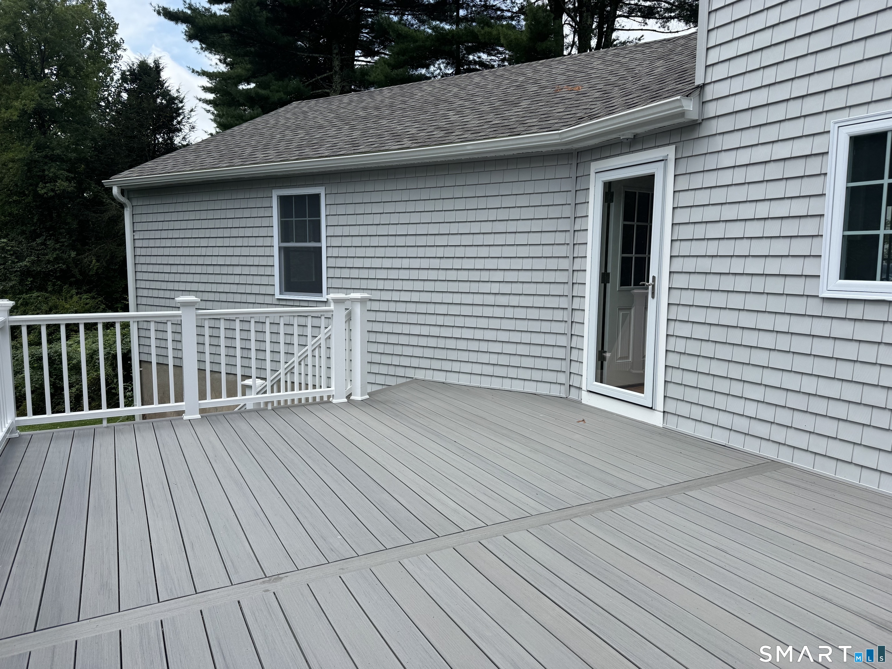 4672 Congress Street Property Photo 2
