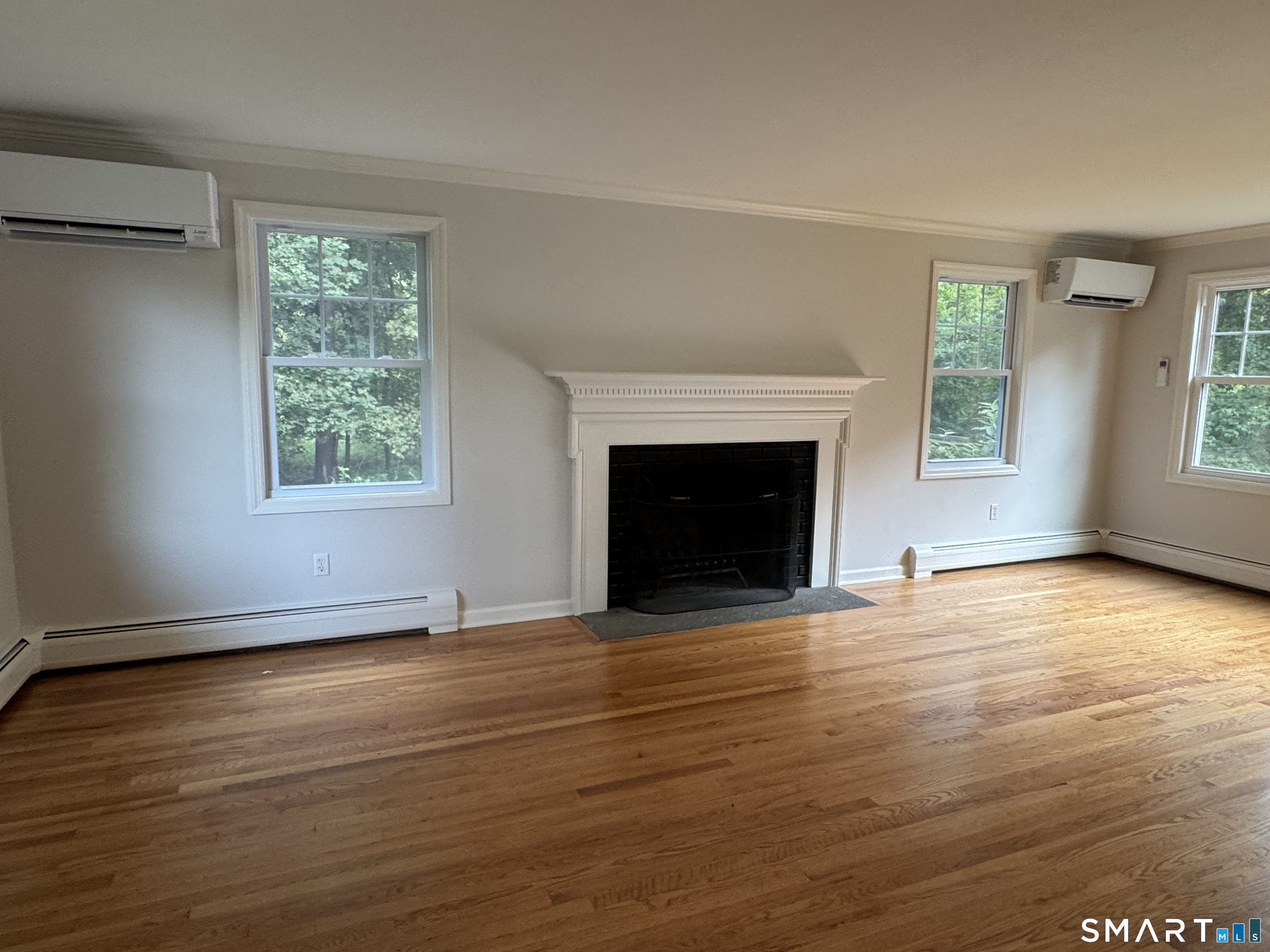 4672 Congress Street Property Photo 4