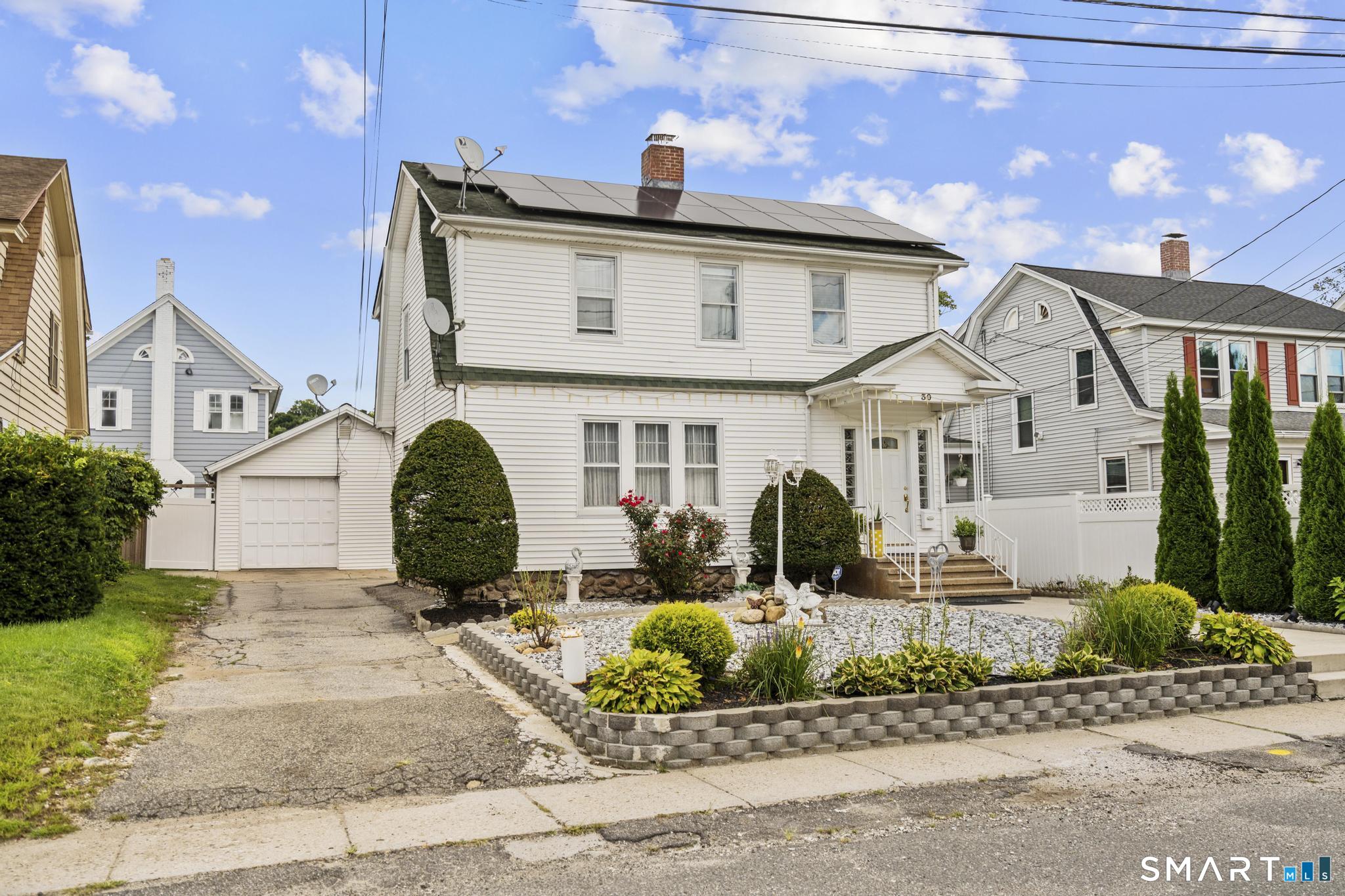 30 Edwin Avenue Property Photo 2