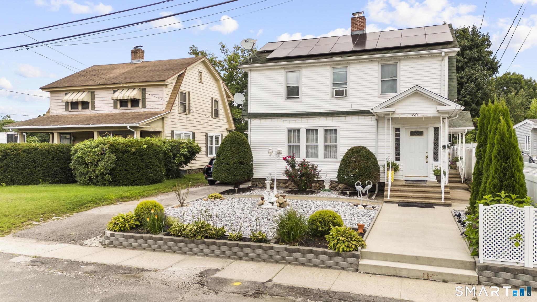 30 Edwin Avenue Property Photo 3