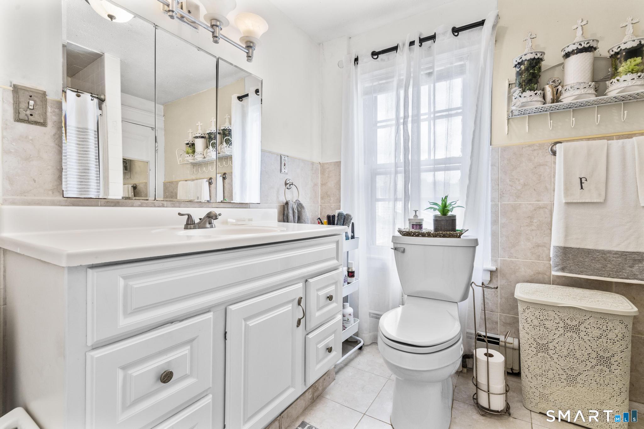 30 Edwin Avenue Property Photo 16