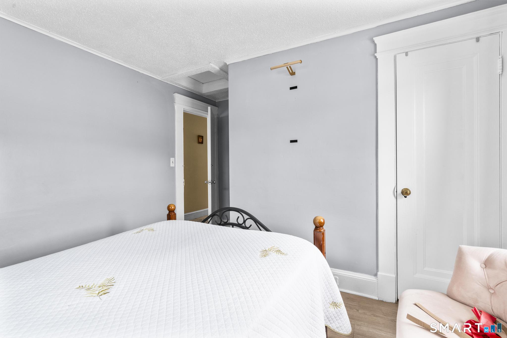 30 Edwin Avenue Property Photo 18
