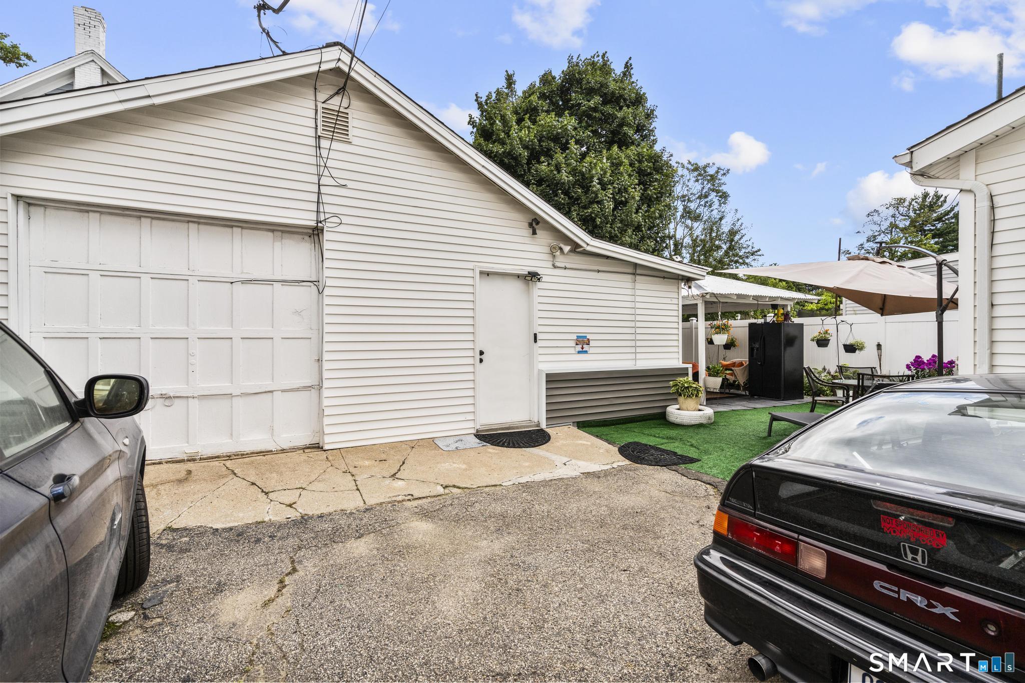 30 Edwin Avenue Property Photo 23