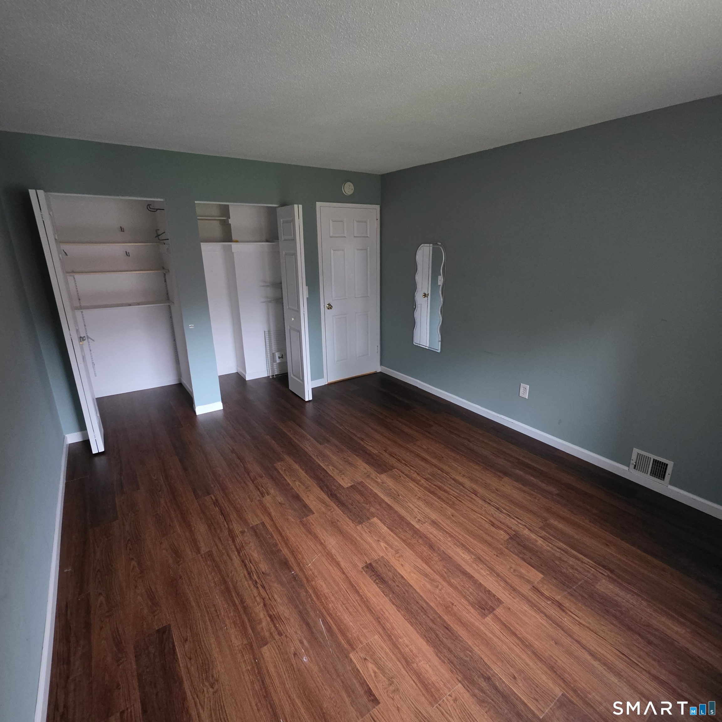 11 Darling H Street Property Photo 4