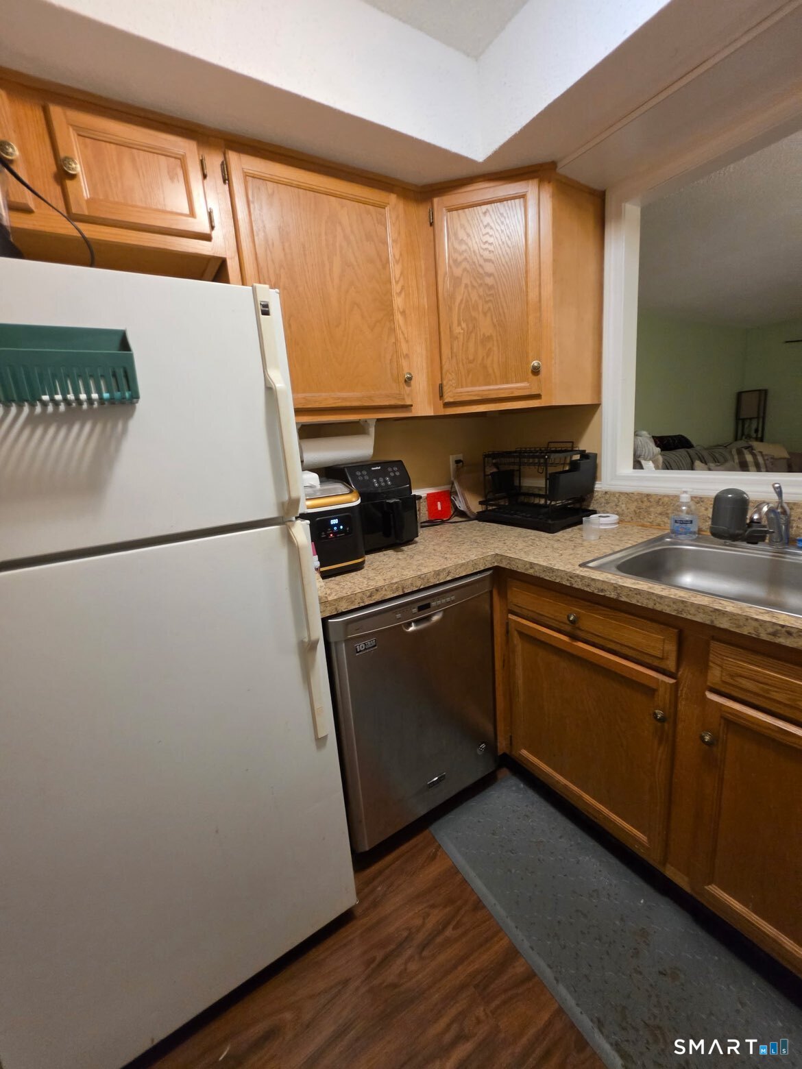 11 Darling H Street Property Photo 13
