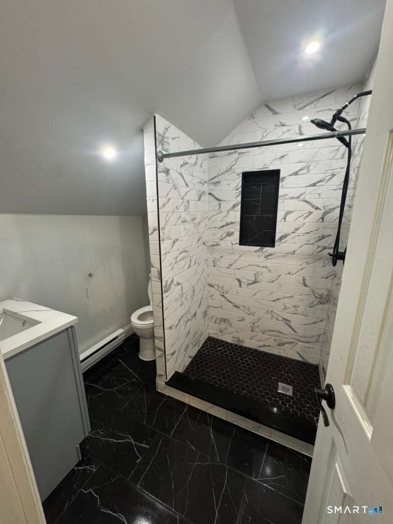 161 Edgewood Avenue Property Photo 4