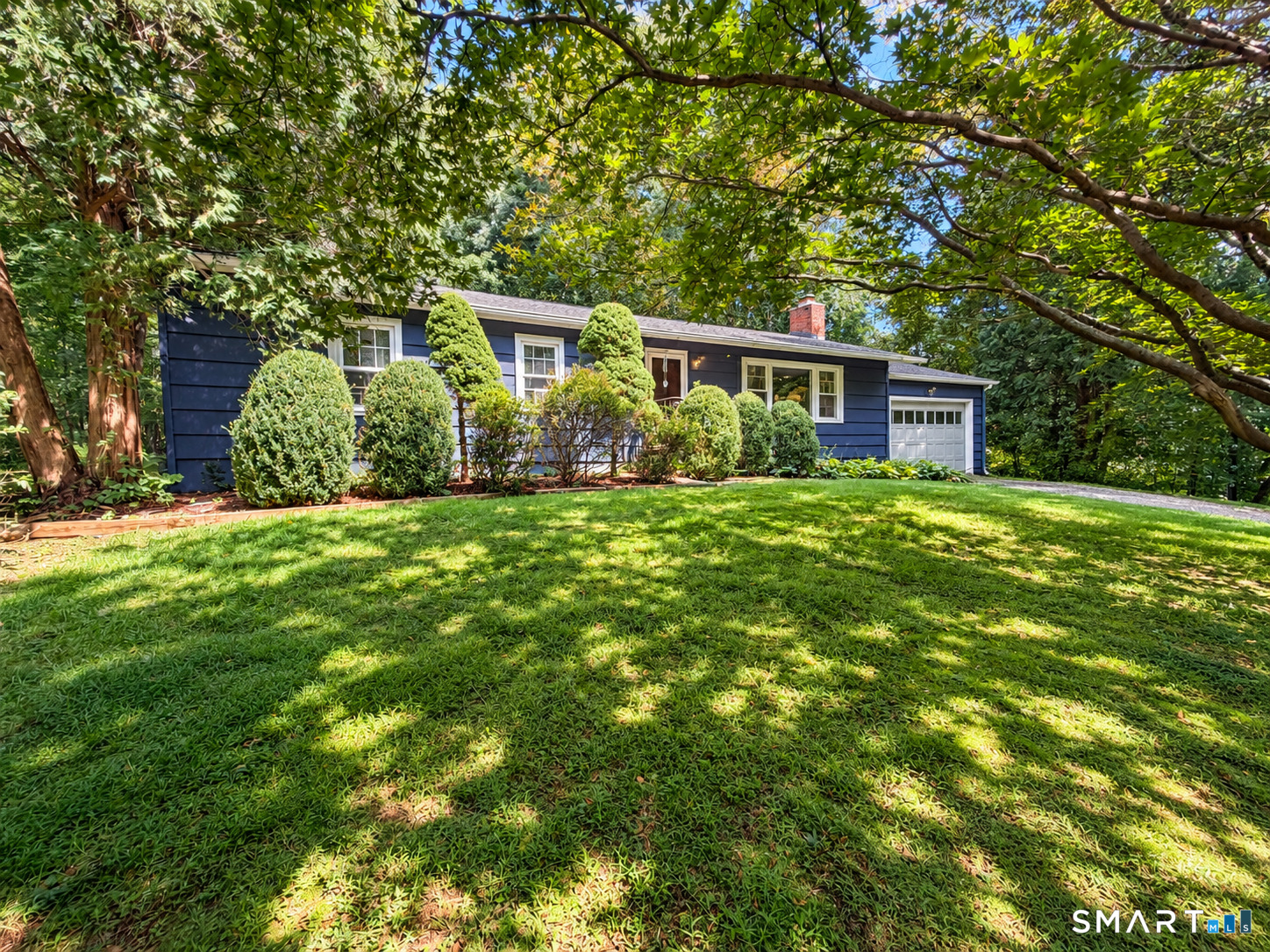 9 Joan Drive Property Photo 1