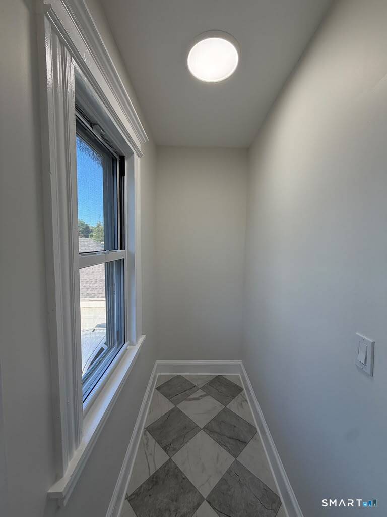 264 Clover 2nd Fl. Street Property Photo 5