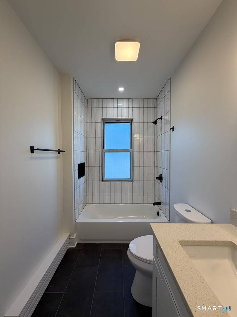 264 Clover 2nd Fl. Street Property Photo 11