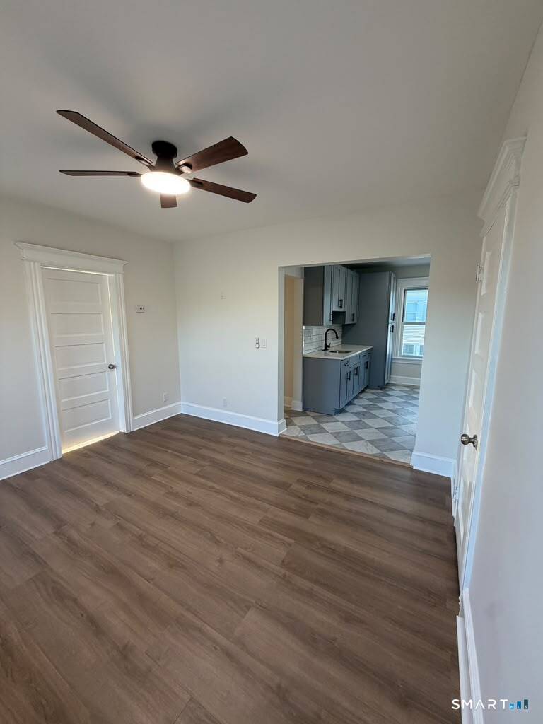 264 Clover 2nd Fl. Street Property Photo 16