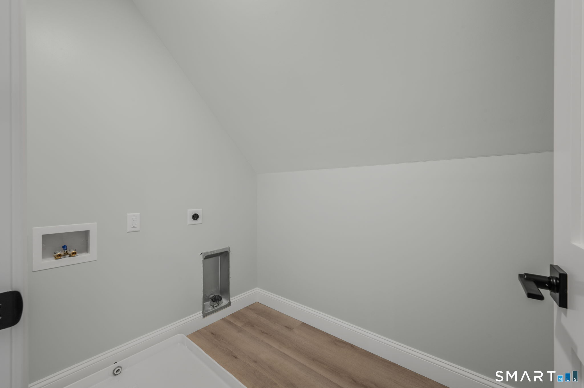 2 Farm Meadow Road Property Photo 25
