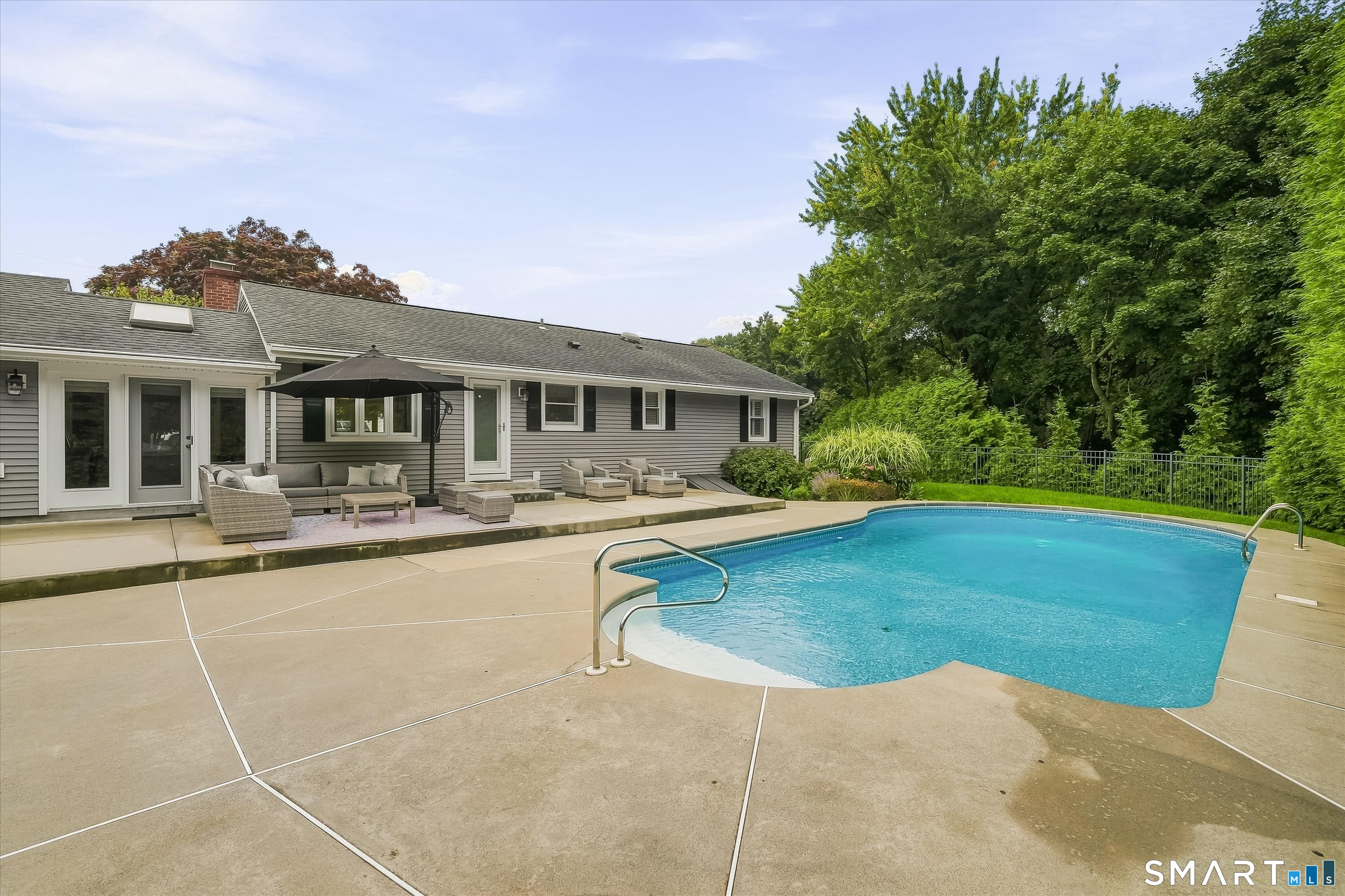 56 Sunrise Avenue Property Photo 23