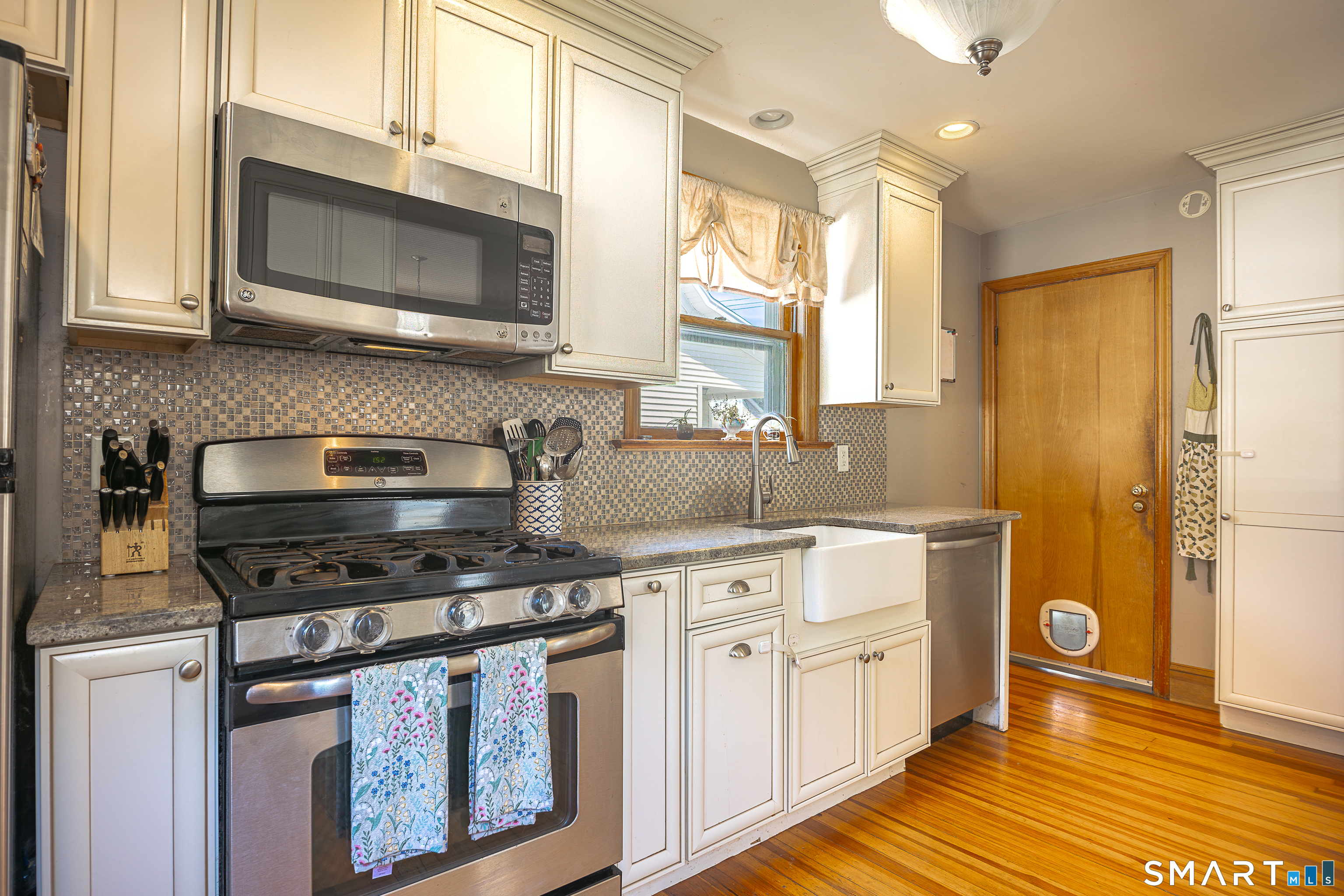 146 Wood Avenue Property Photo 4
