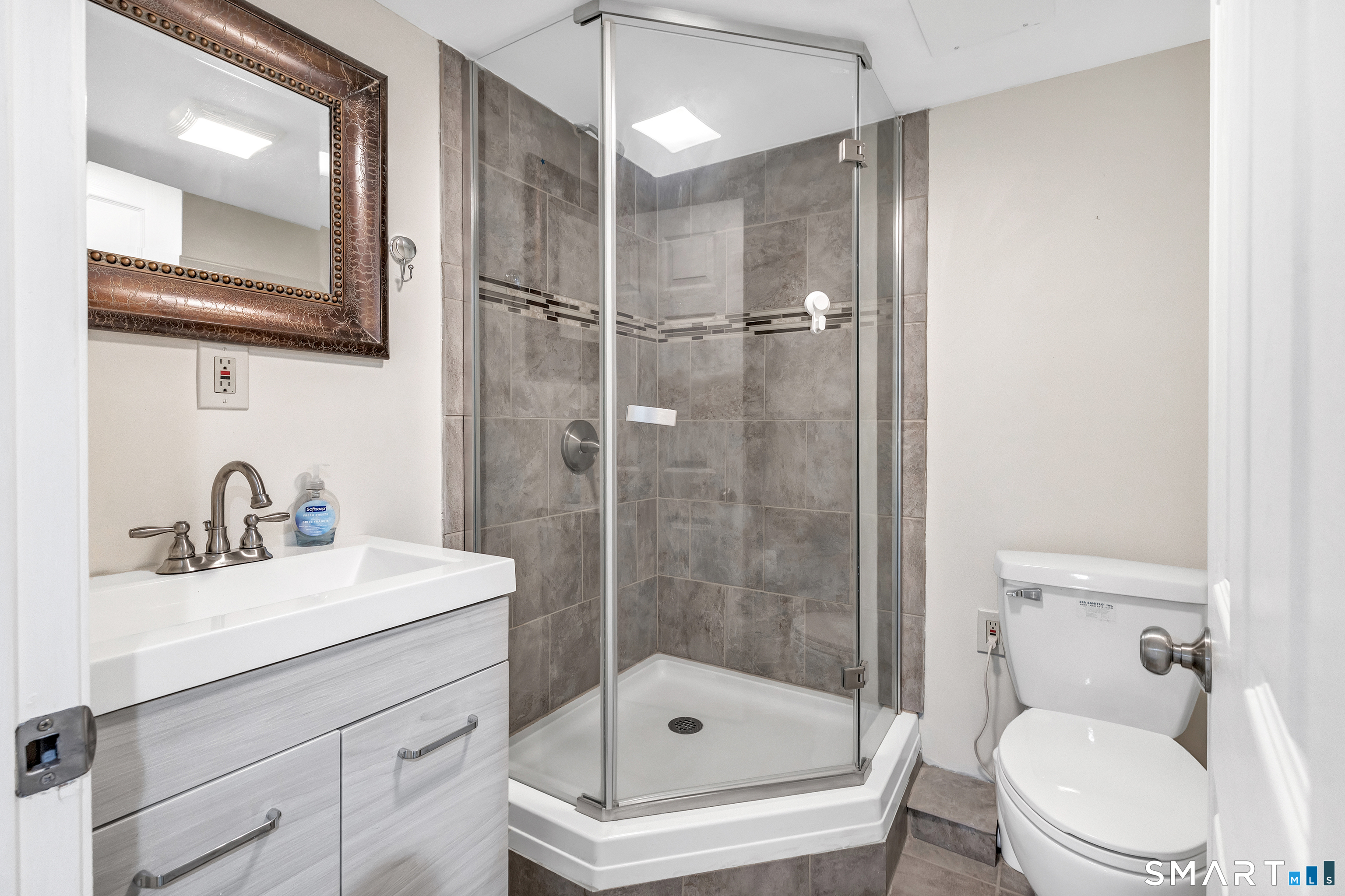 345 Harlem Avenue Property Photo 24
