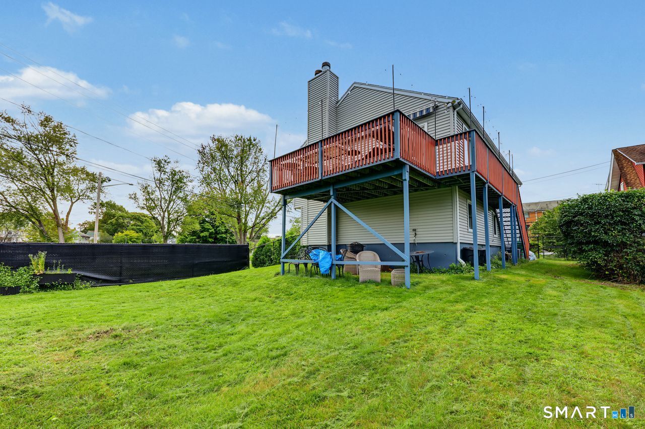 914 Longbrook Avenue Property Photo 31