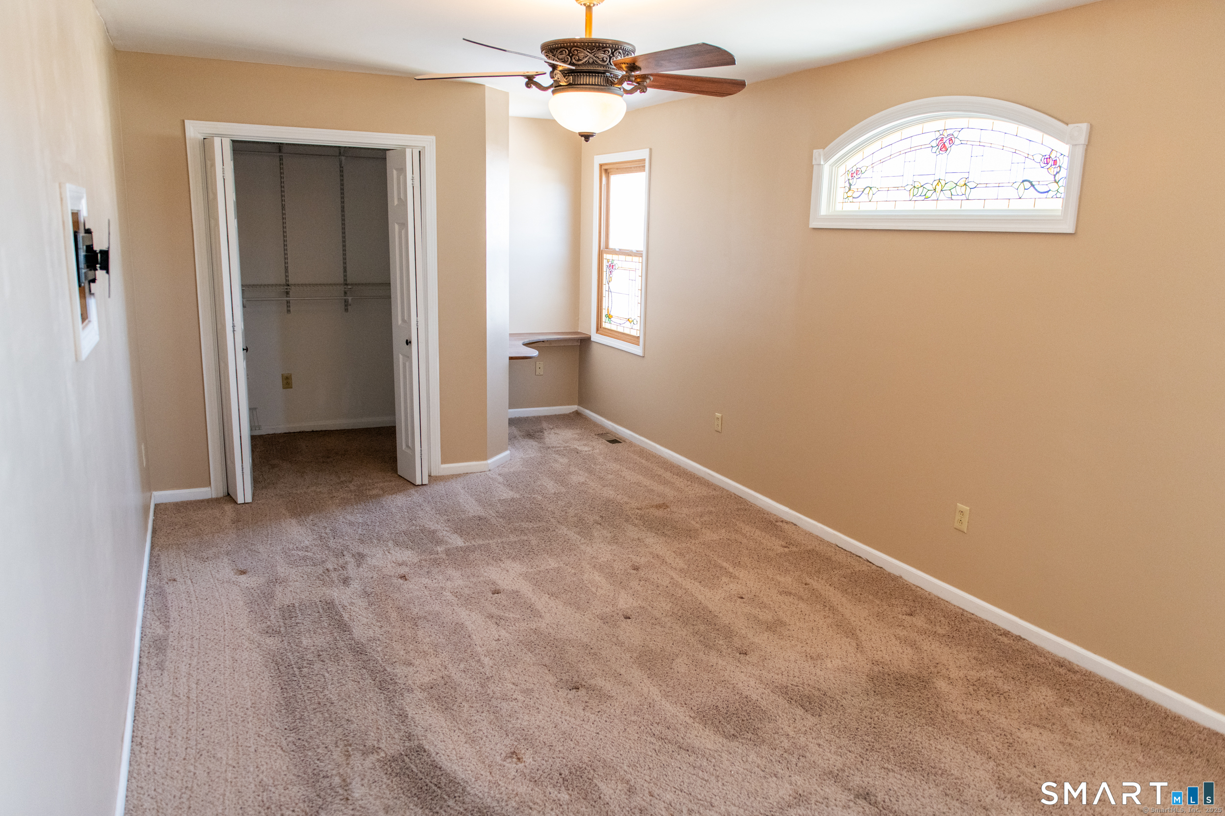 34 Center Avenue Property Photo 8