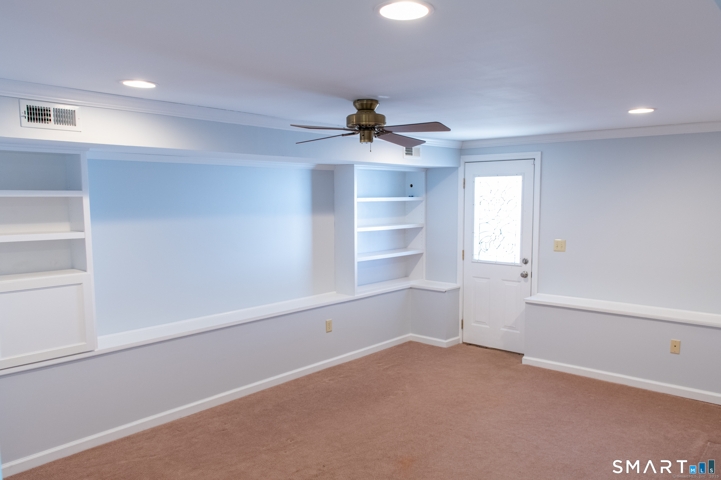34 Center Avenue Property Photo 17