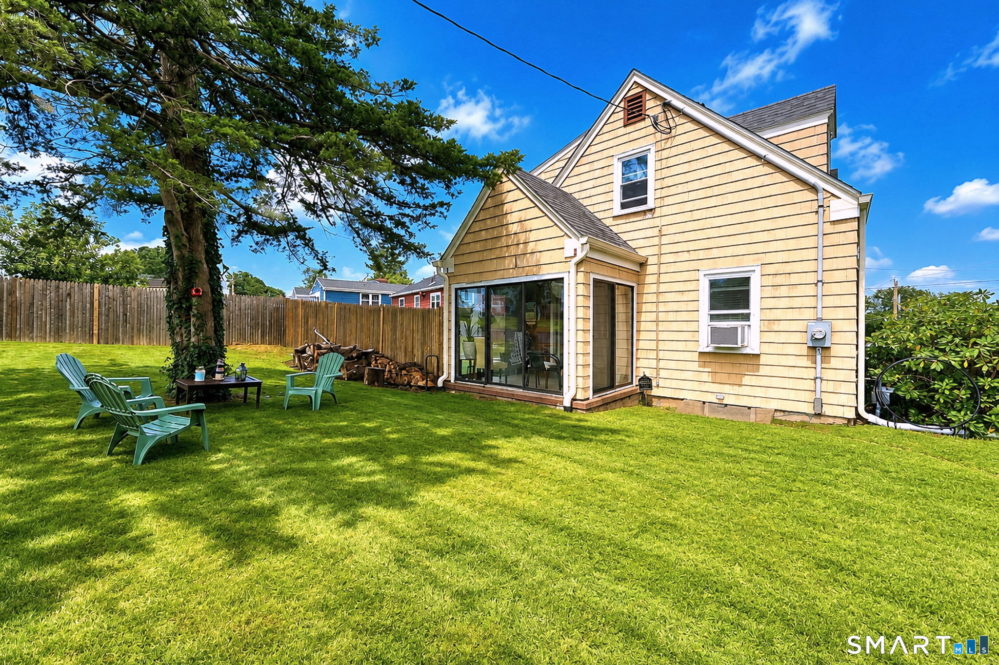 230 Highland Avenue Property Photo 4