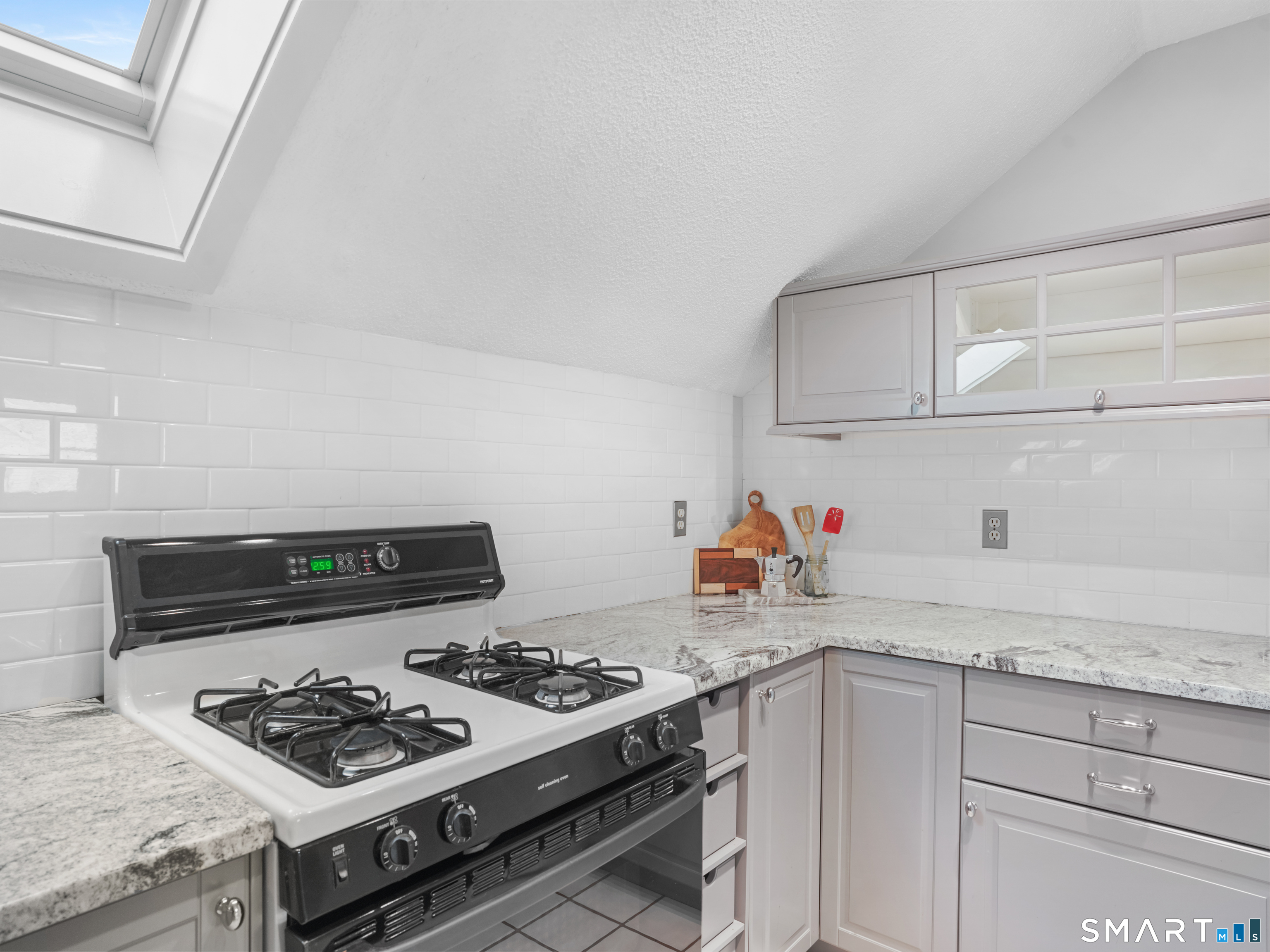 146 Everit E Street Property Photo 7