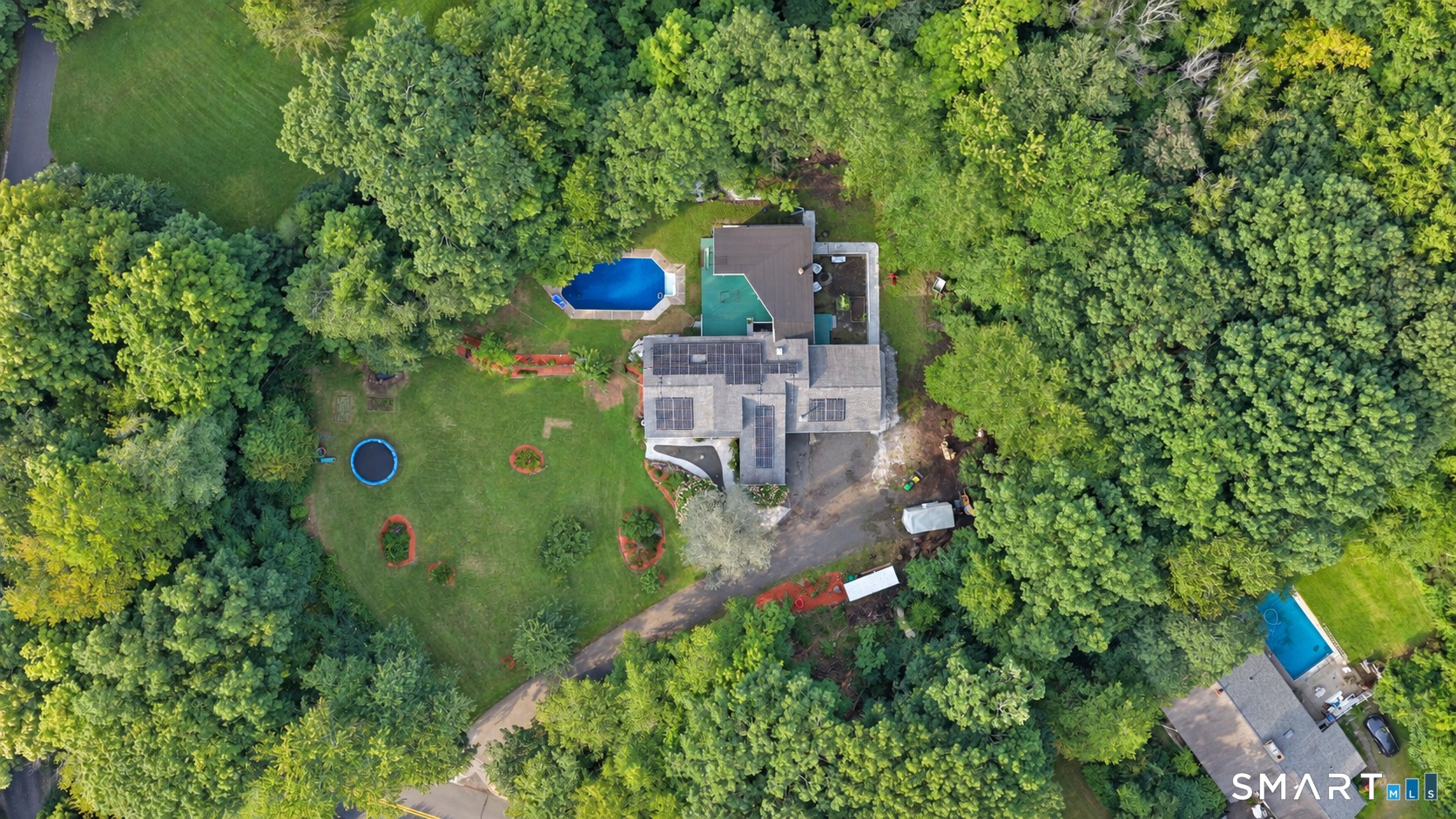 850 Litchfield Turnpike Property Photo 39