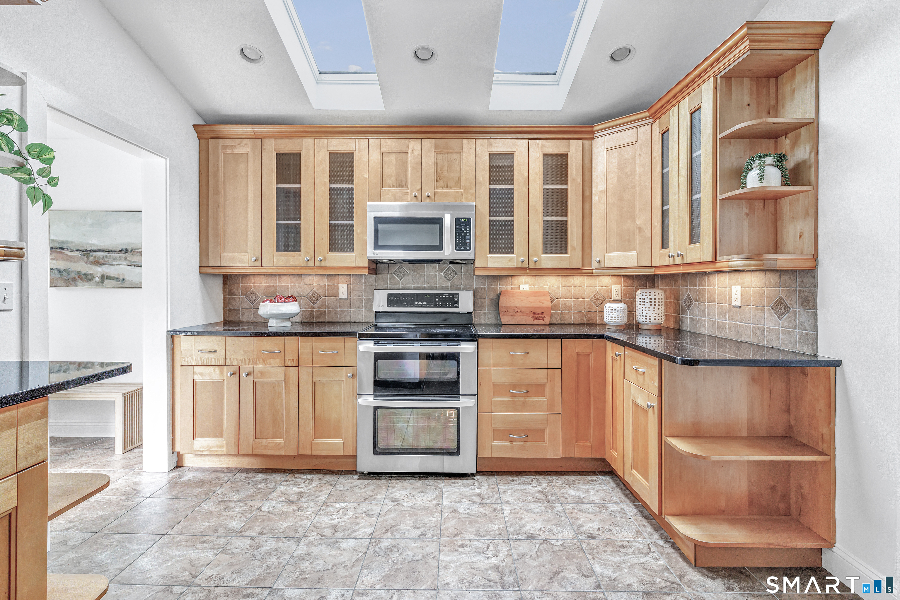 1 Maplewood Avenue Property Photo 6