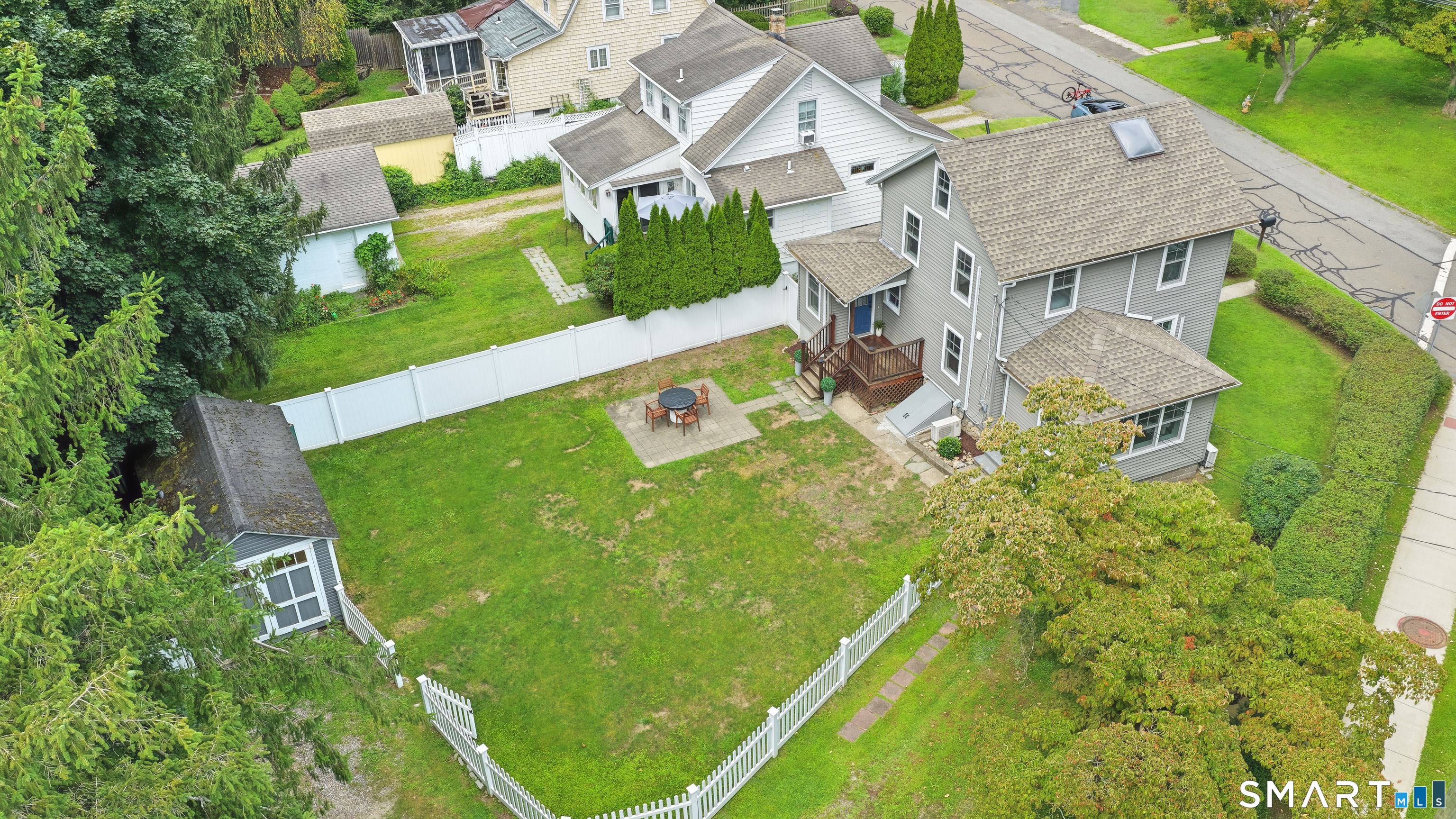1 Maplewood Avenue Property Photo 27