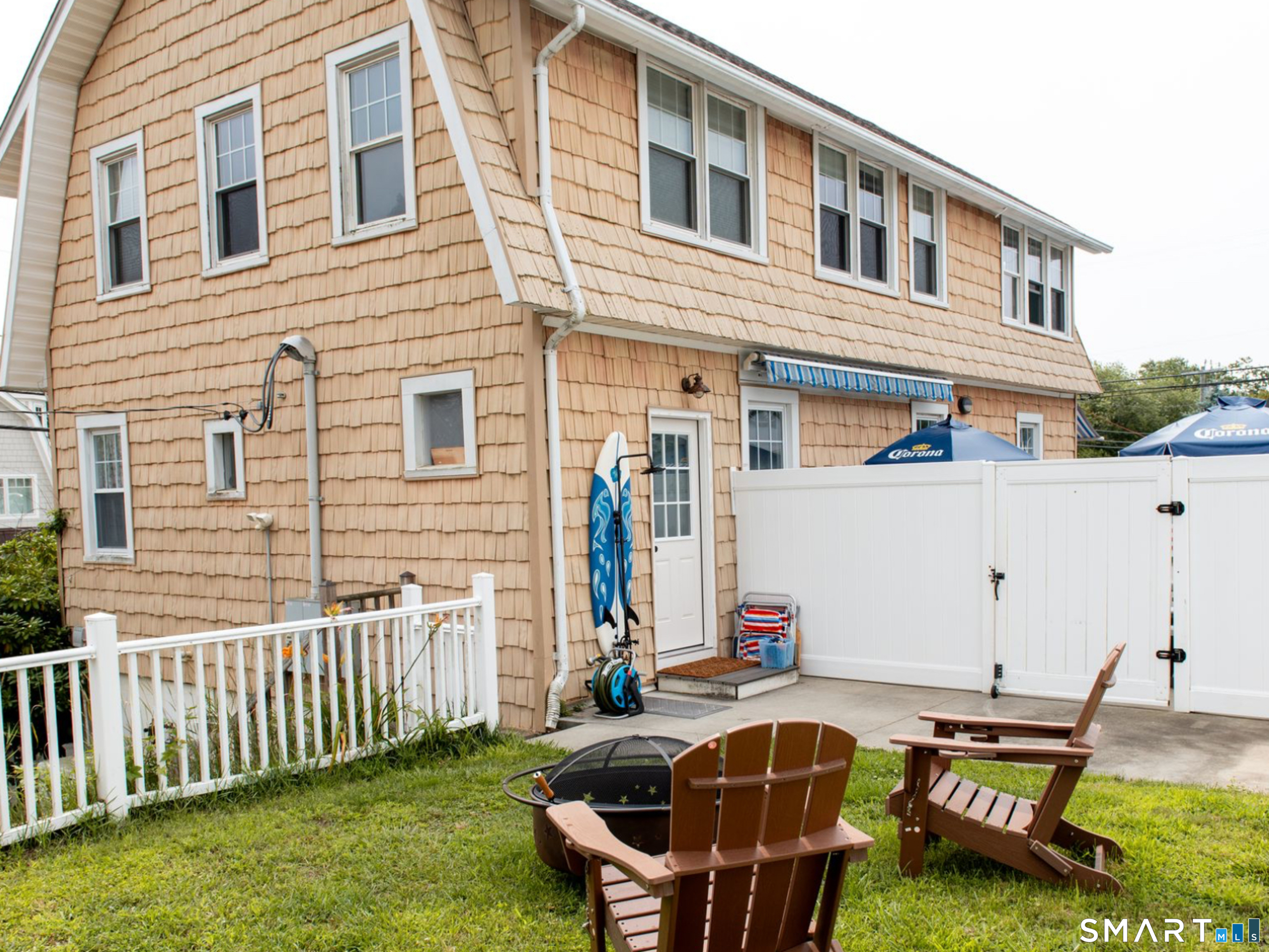 35 Nehantic Drive Property Photo 4