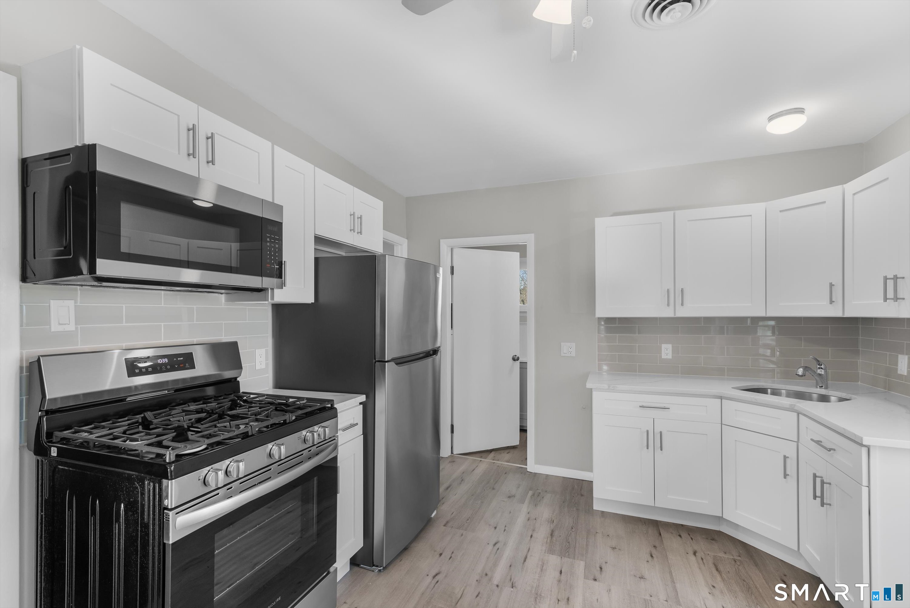 40 West 2 Street Property Photo 10