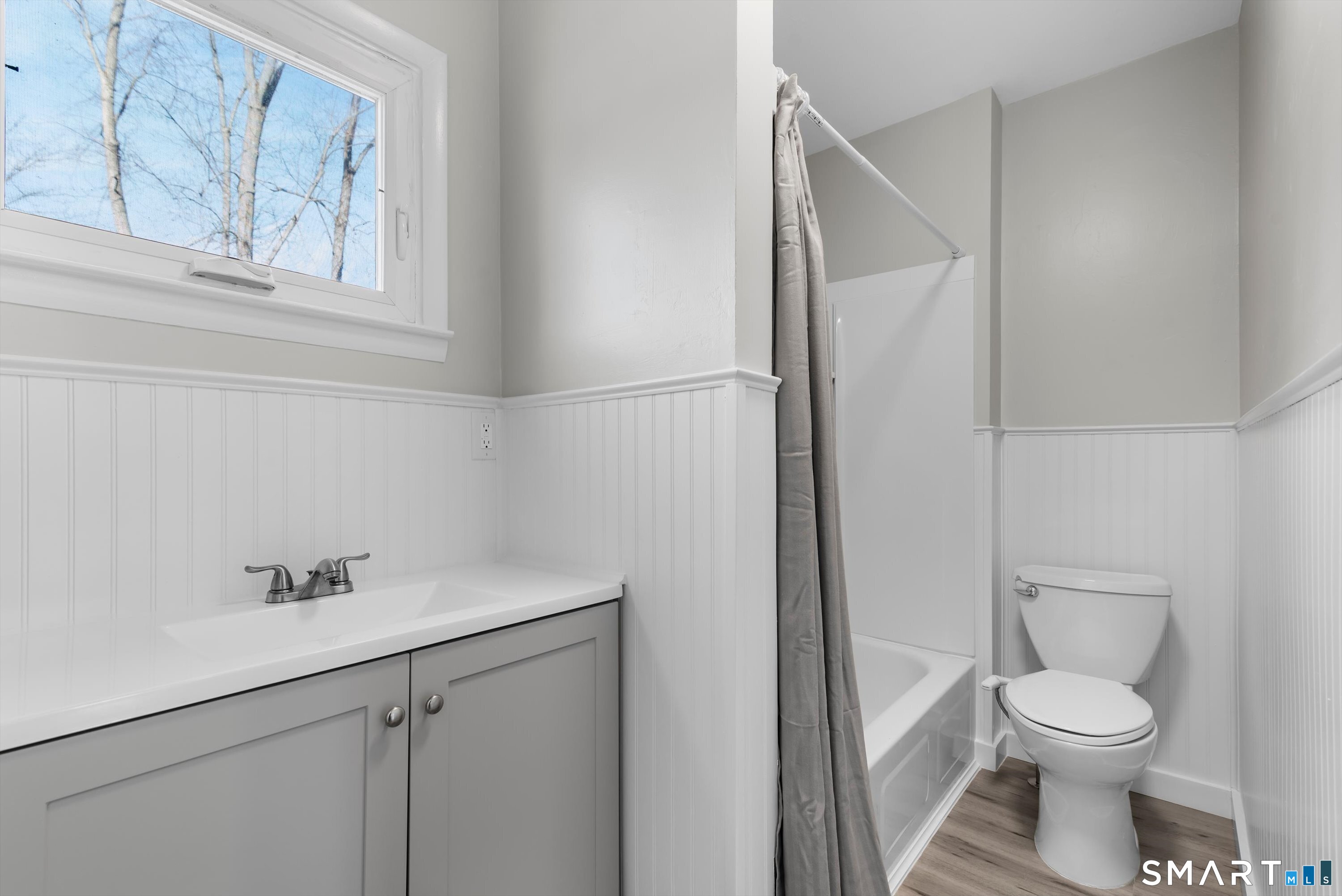 40 West 2 Street Property Photo 11