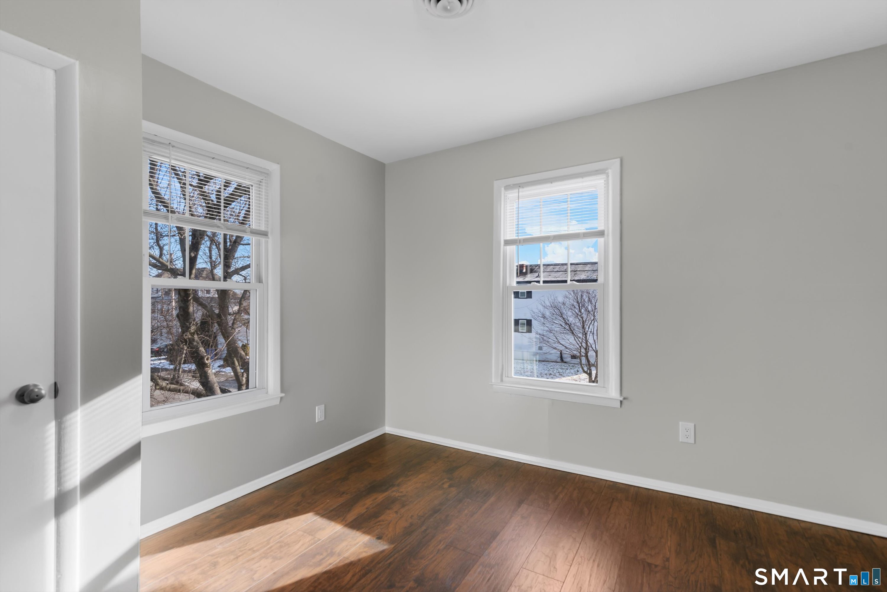 40 West 2 Street Property Photo 14