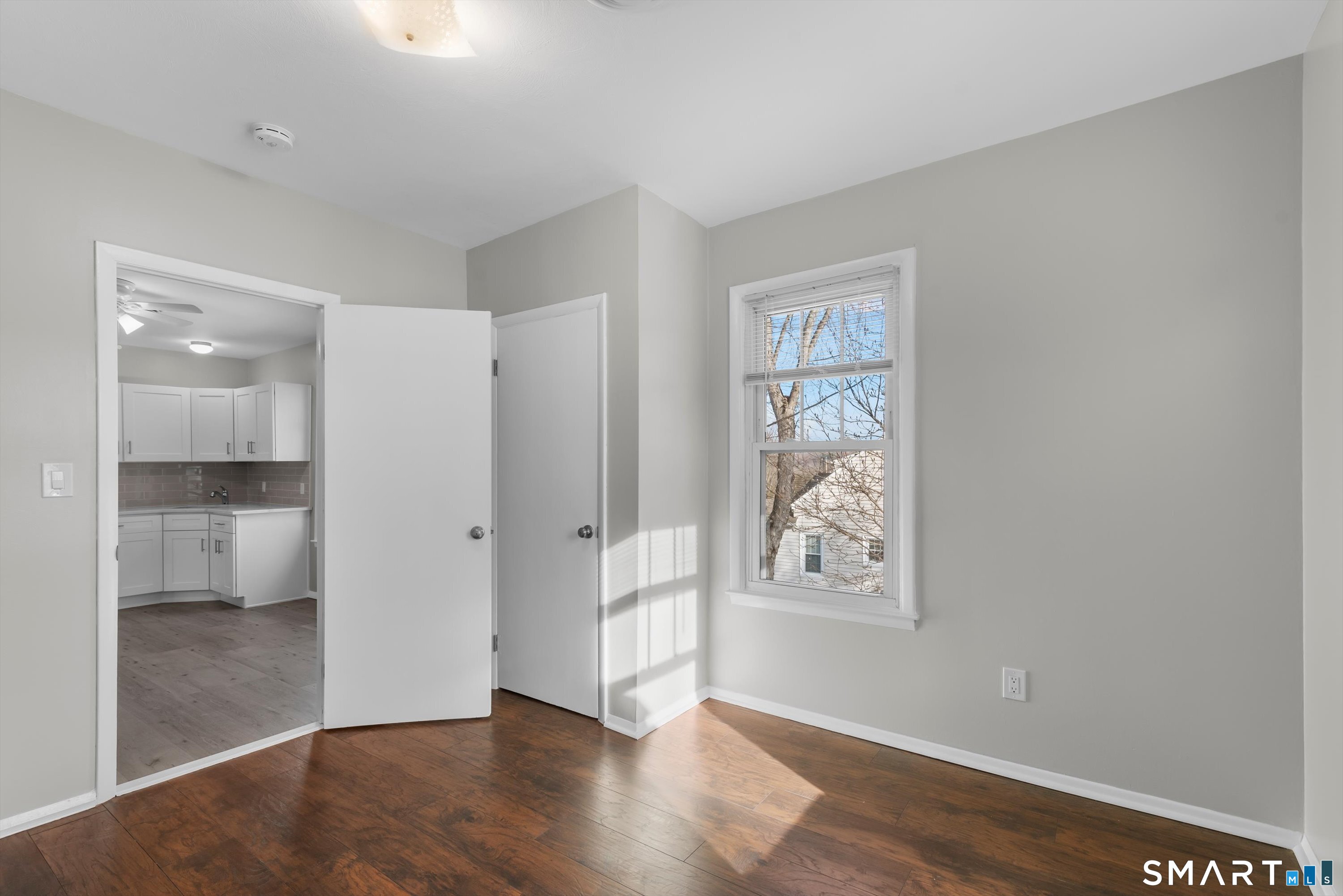 40 West 2 Street Property Photo 15