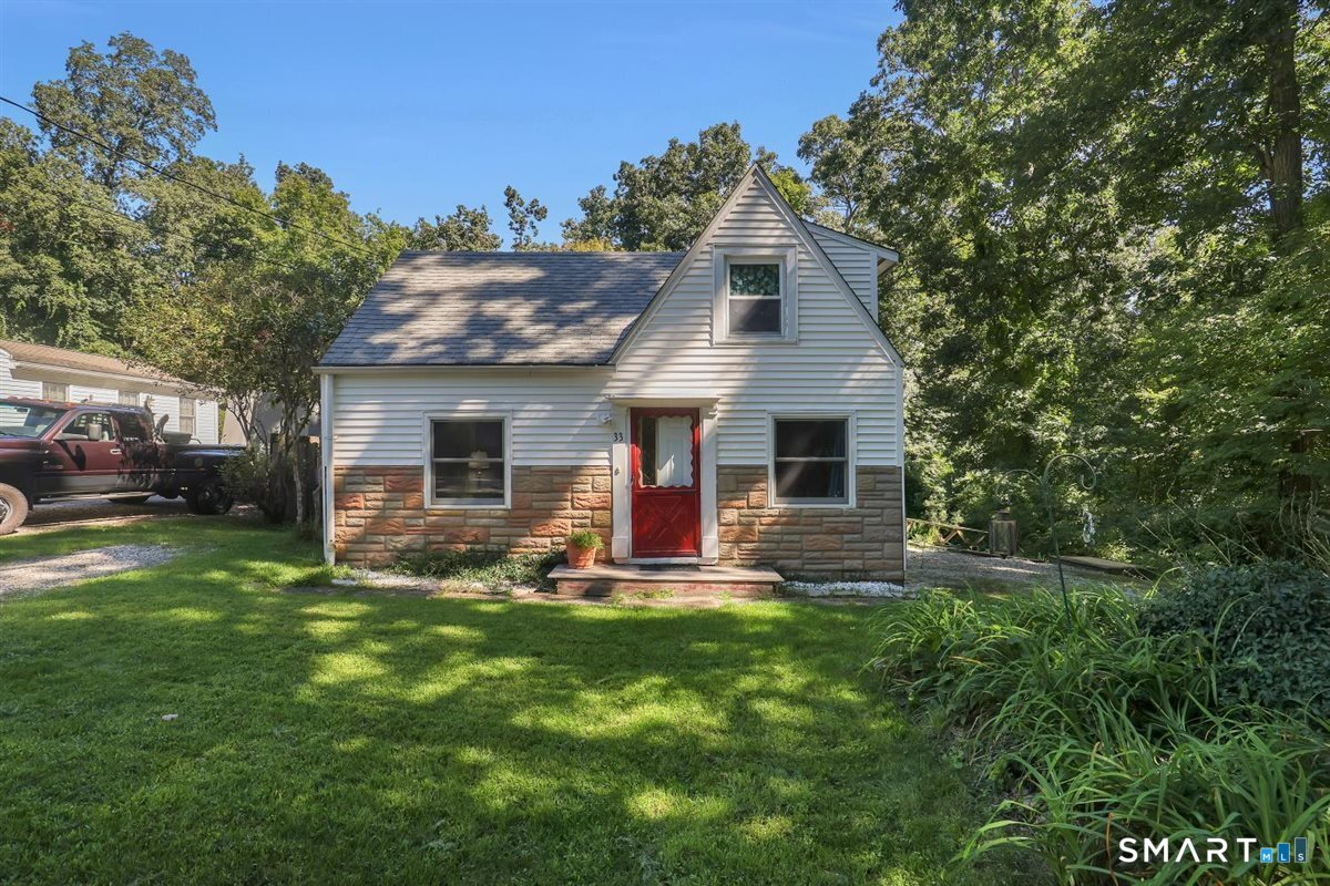 33 Reynolds Drive Property Photo 1