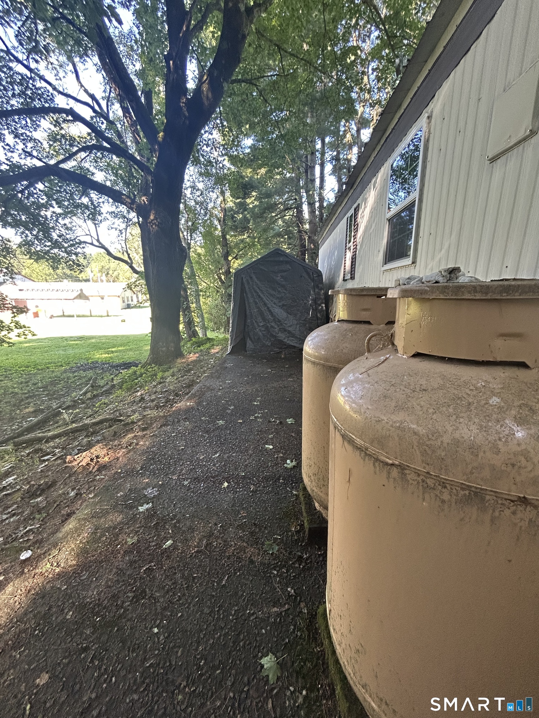 12 R And R Park Property Photo 3