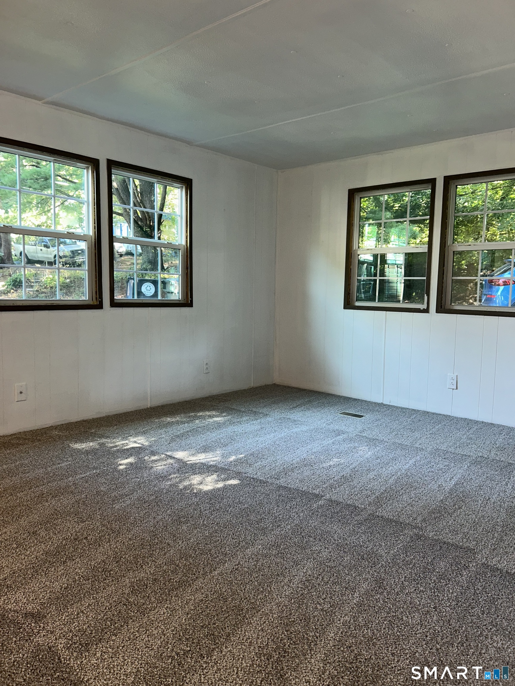 12 R And R Park Property Photo 8