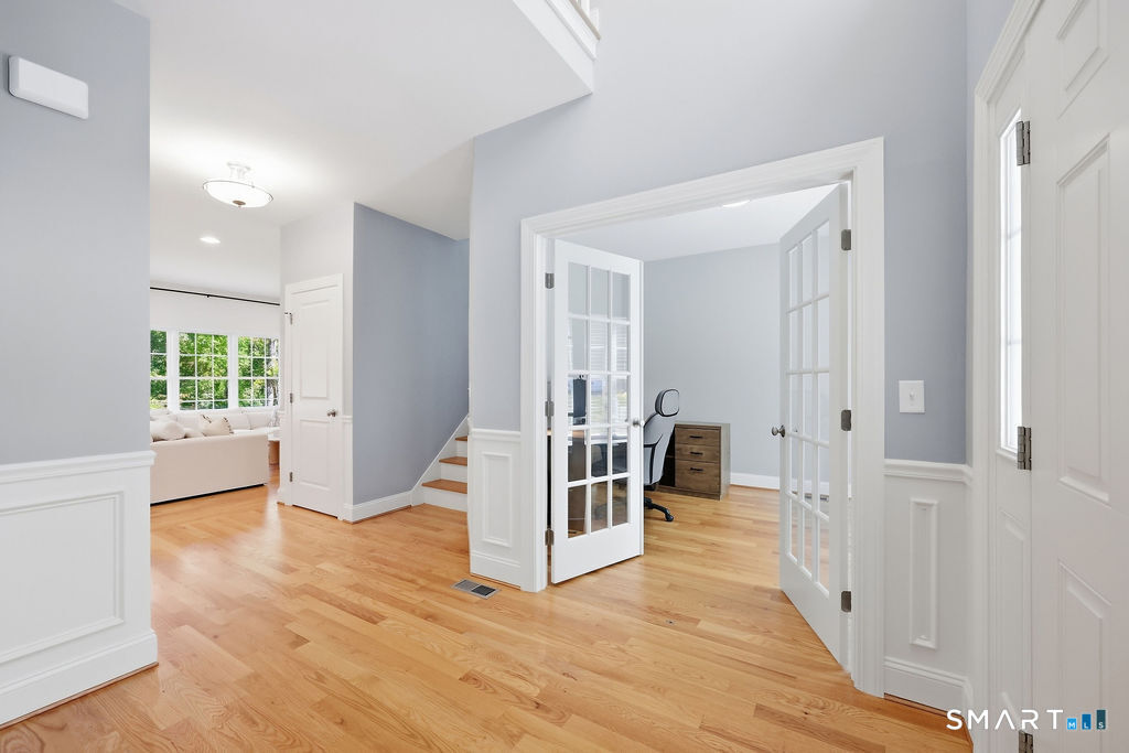 21 Wolf Hill Road Property Photo 15