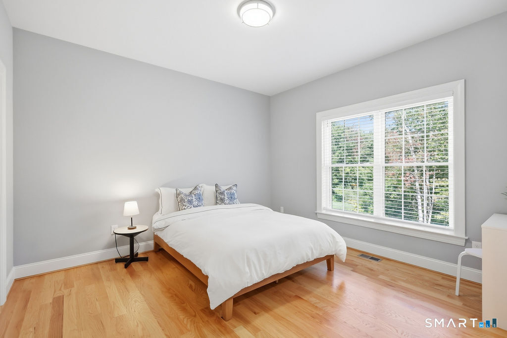 21 Wolf Hill Road Property Photo 18